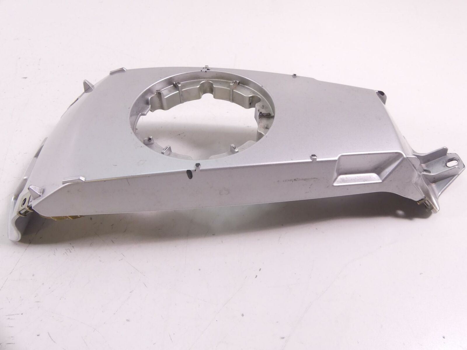 2008 BMW R1200RT K26 Center Tank Cover Fairing Titansilber 46637682974 {{ shop.shopifyCountryName }} - Mototech271