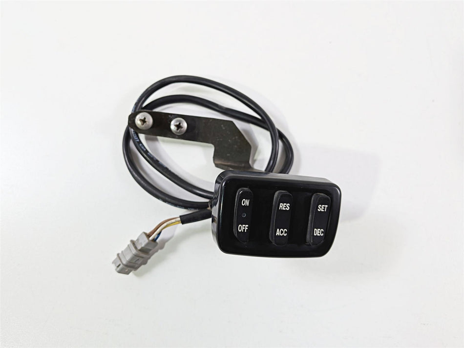 2016 Victory Cross Country Cruise Control Hand Control Switch Set 4013049 {{ shop.shopifyCountryName }} - Mototech271