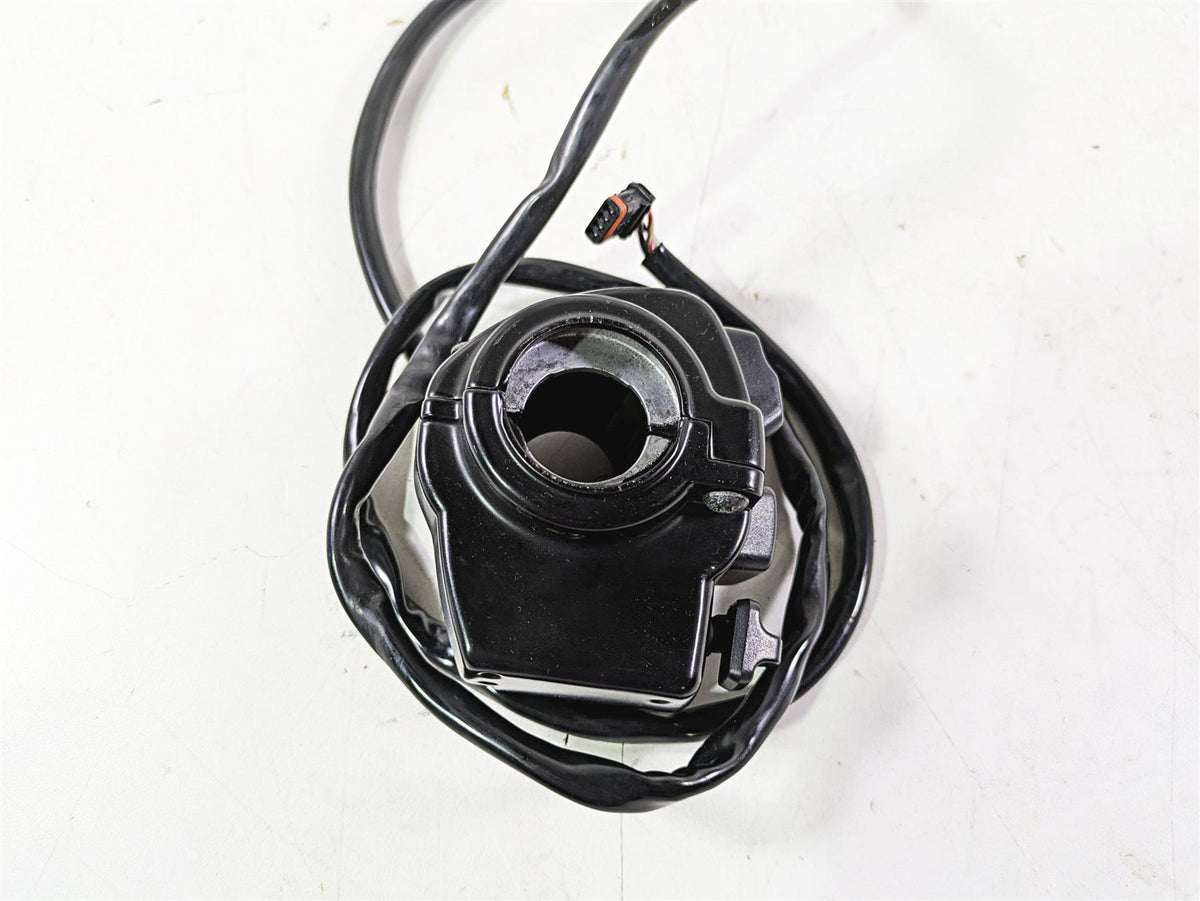 2018 Harley Softail FXFBS Fat Bob Left Control Switch Cruise Control 41000369 {{ shop.shopifyCountryName }} - Mototech271