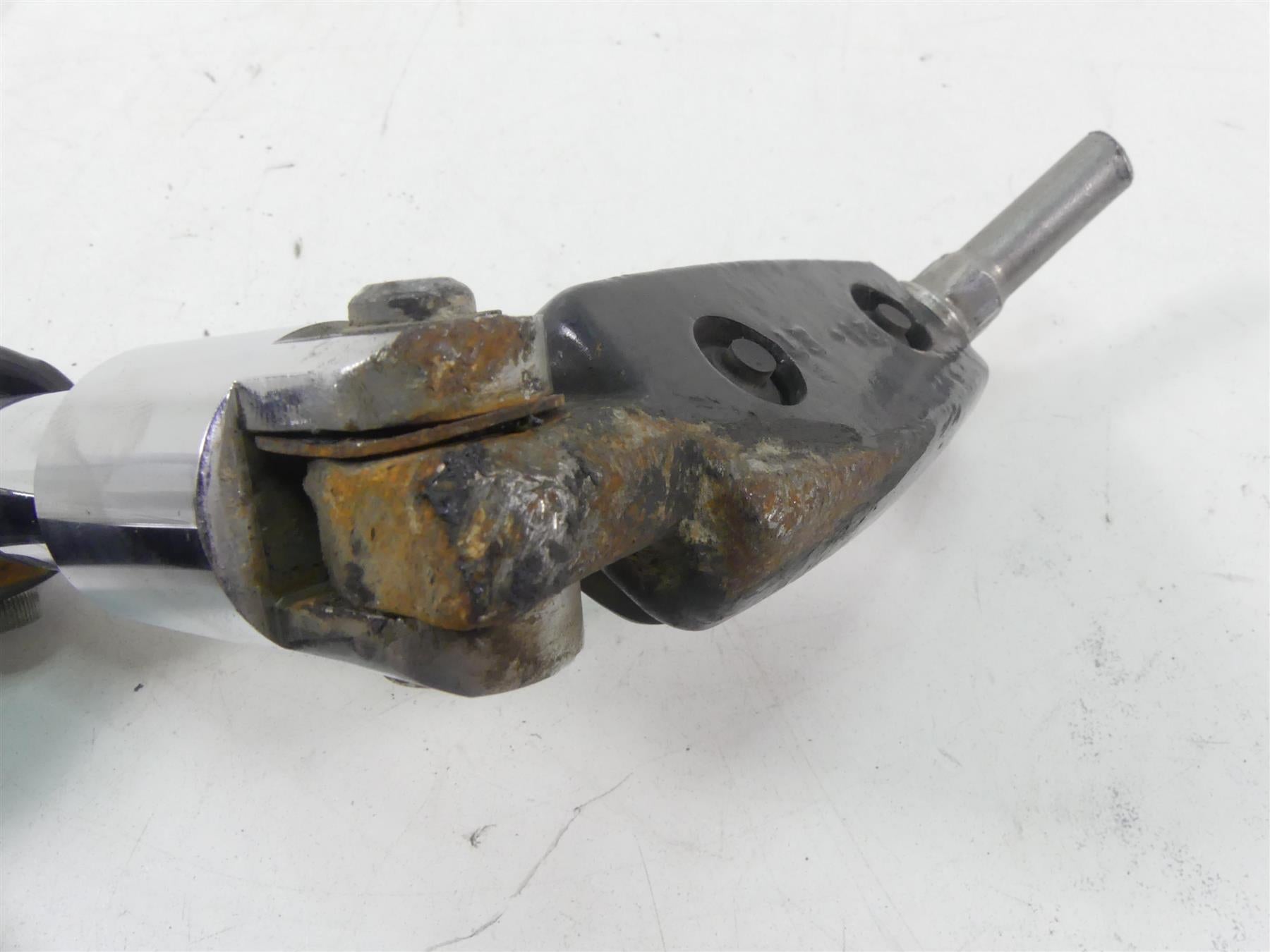 2019 Harley XL883 N Sportster Iron Front Right Mid Footpeg Foot Peg 42971-04 {{ shop.shopifyCountryName }} - Mototech271
