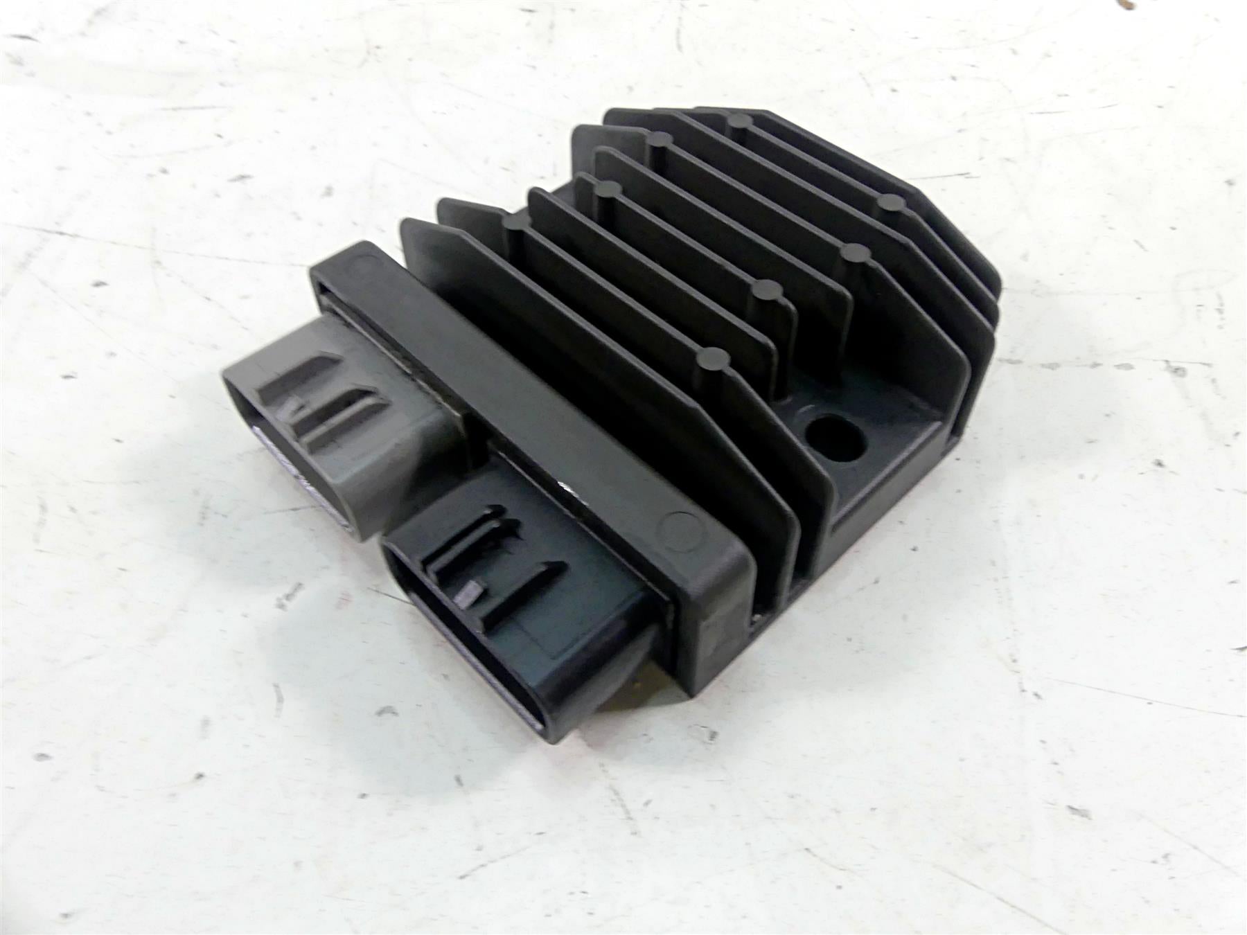 2013 Ducati Diavel Red Rectifier Voltage Regulator 54040301B FH020AA {{ shop.shopifyCountryName }} - Mototech271