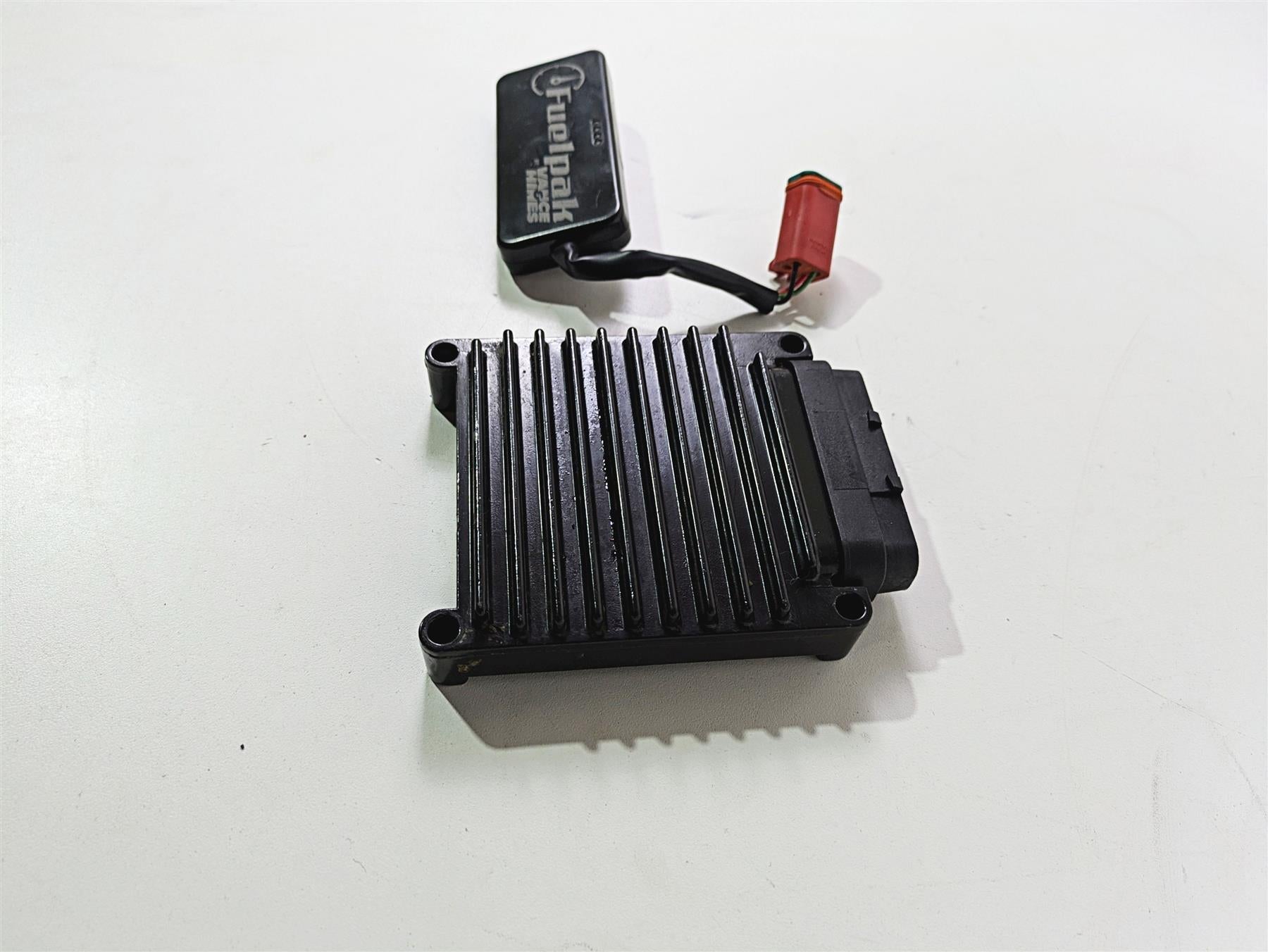2011 Harley FXDC Dyna Super Glide Cdi Module + Vance Hines Fuelpak 32852-11 {{ shop.shopifyCountryName }} - Mototech271