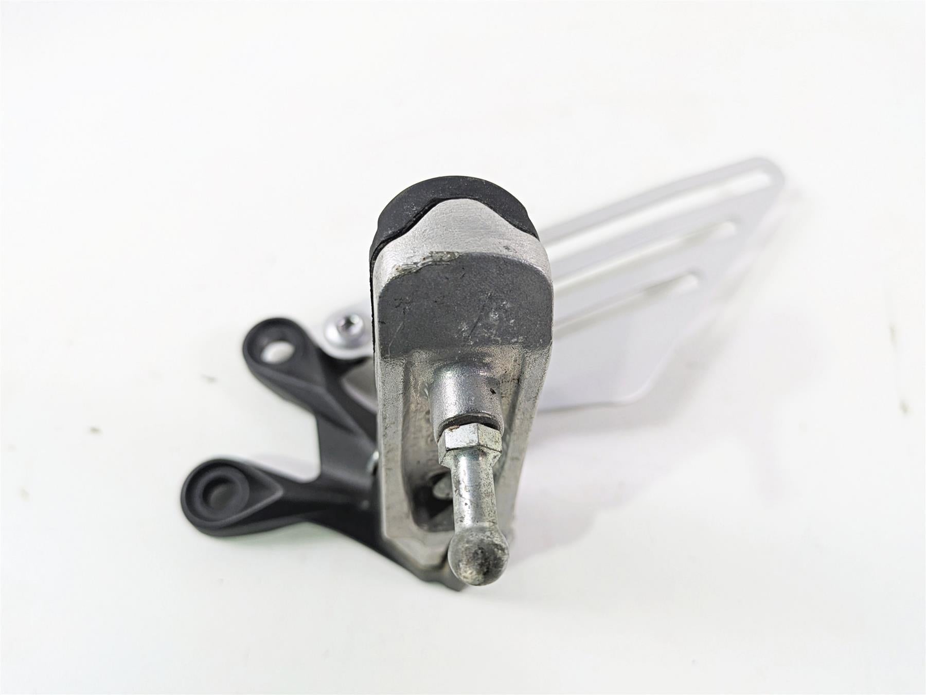 2023 Kawasaki ZX1400 ZX14R Ninja Front Left Rider Foot Peg Footpeg 35063-1337 {{ shop.shopifyCountryName }} - Mototech271