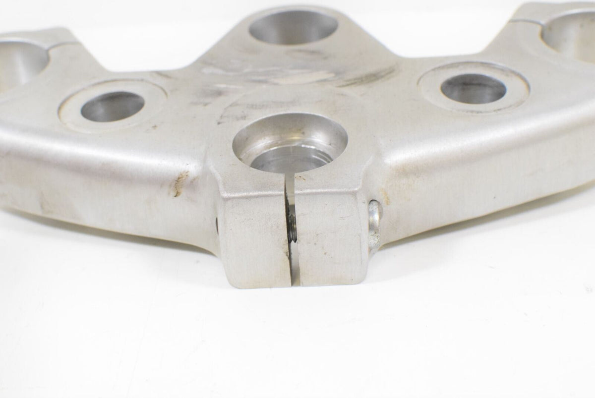 04 Moto Guzzi California EV Touring Upper Triple Tree Steering Stem GU03493100 {{ shop.shopifyCountryName }} - Mototech271