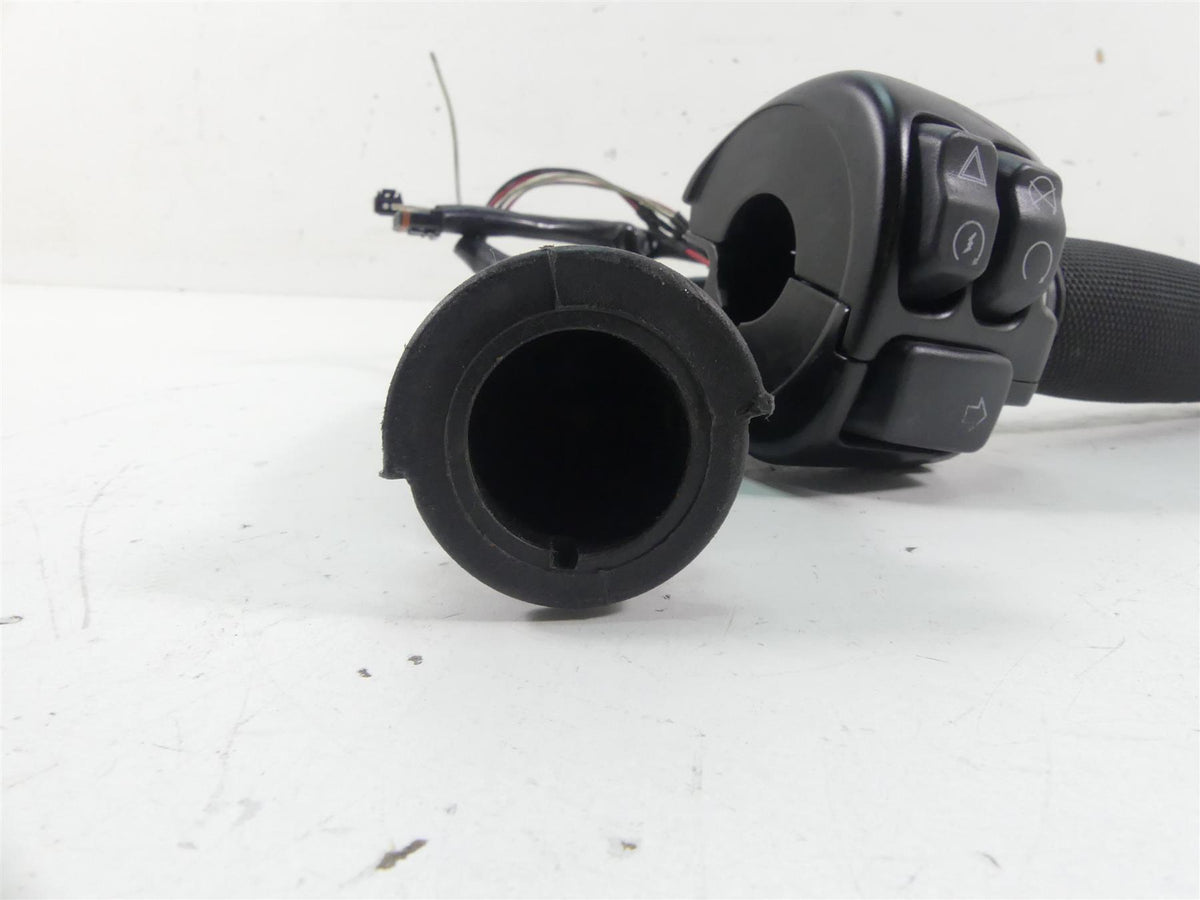 2021 Harley Softail FLSB Sport Glide Right Hand Control Switch - Read 71500462 {{ shop.shopifyCountryName }} - Mototech271