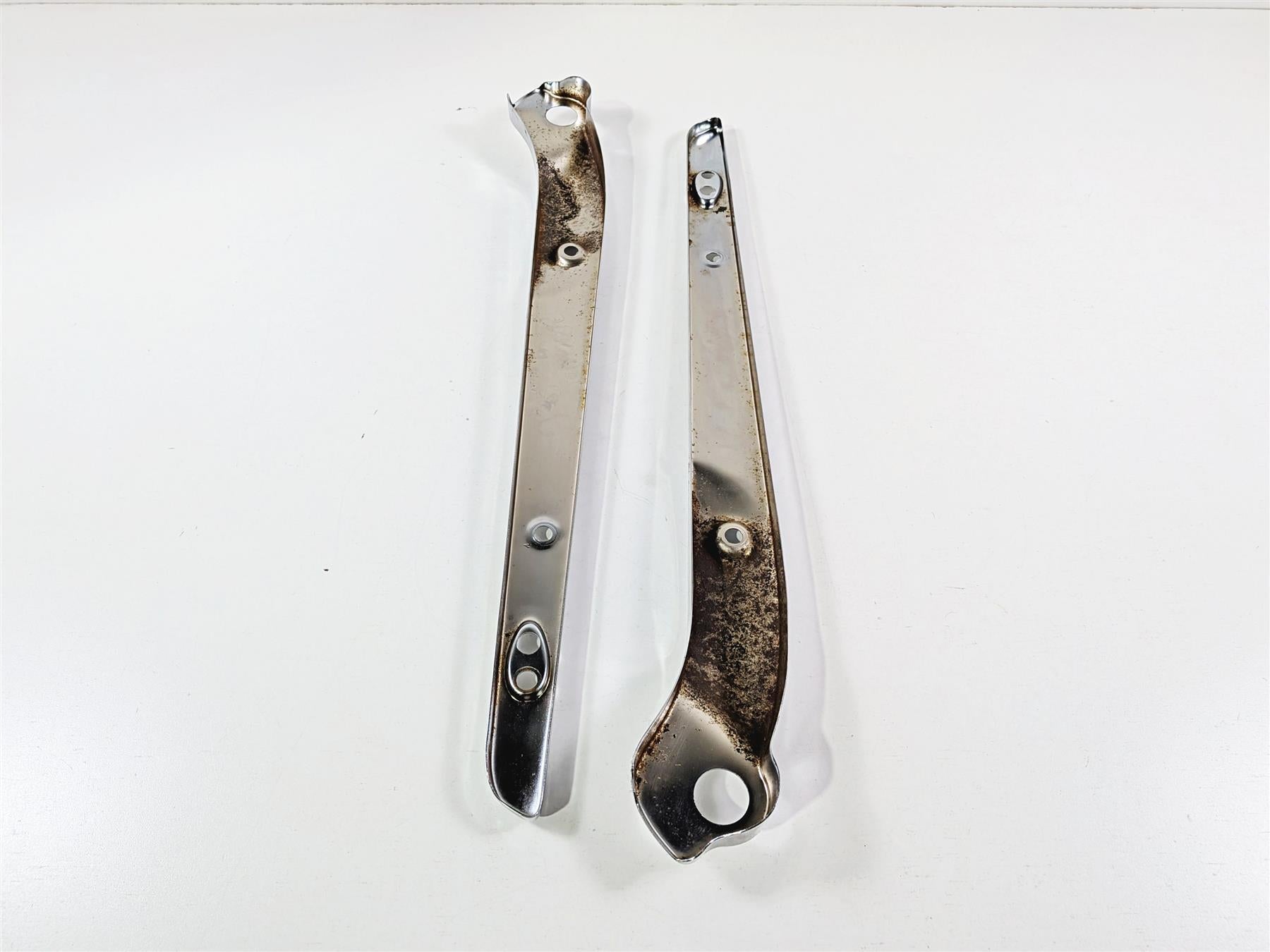 2011 Harley FXDF Dyna Fat Bob Rear Fender Chrome Struts Braces 59410-08 59281-08 {{ shop.shopifyCountryName }} - Mototech271