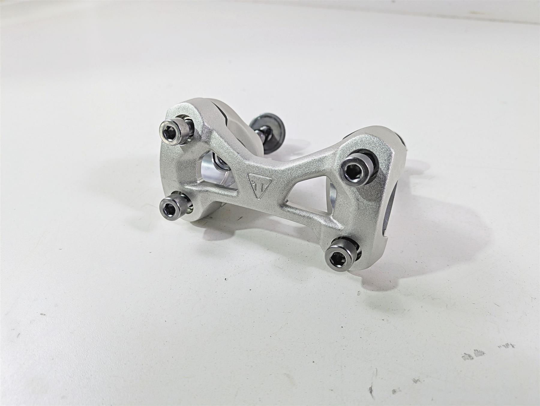 2024 Triumph Street Triple 765 R Handlebar Mounts Risers T2043974 T2043979 {{ shop.shopifyCountryName }} - Mototech271