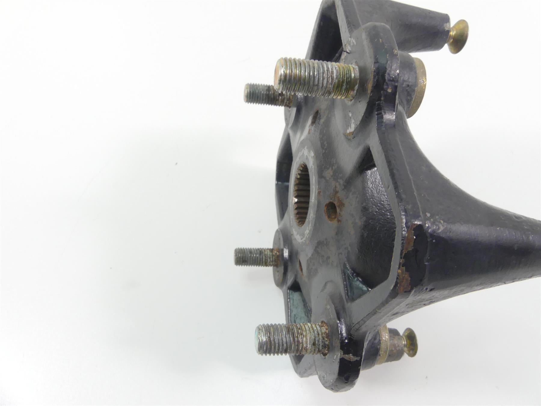 2018 Can Am Maverick X3 Turbo STD Left Front Wheel Rim Hub 705502122 {{ shop.shopifyCountryName }} - Mototech271