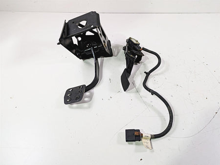 2019 Can Am Maverick X3 XRS Turbo R Foot Pedal Set & Mount 705207621 {{ shop.shopifyCountryName }} - Mototech271
