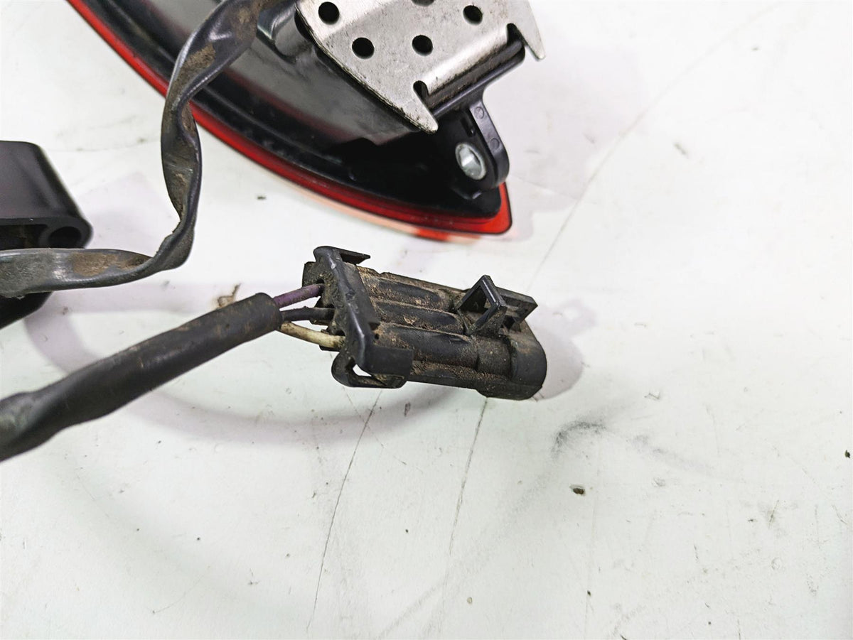 2004 Victory Kingpin Tail Light Taillight Brake Lamp - Read 2410286 2410948 {{ shop.shopifyCountryName }} - Mototech271