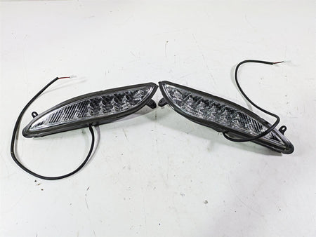 2018 Indian Chieftain Limited Front Blinker Turn Signal Set R 2412456 L 2412455 {{ shop.shopifyCountryName }} - Mototech271