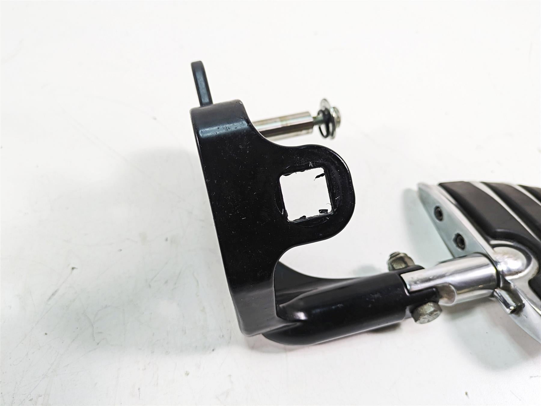 2000 Harley FXSTS Softail Springer Front Rear Footpeg & Shifter Set 33683-00 {{ shop.shopifyCountryName }} - Mototech271