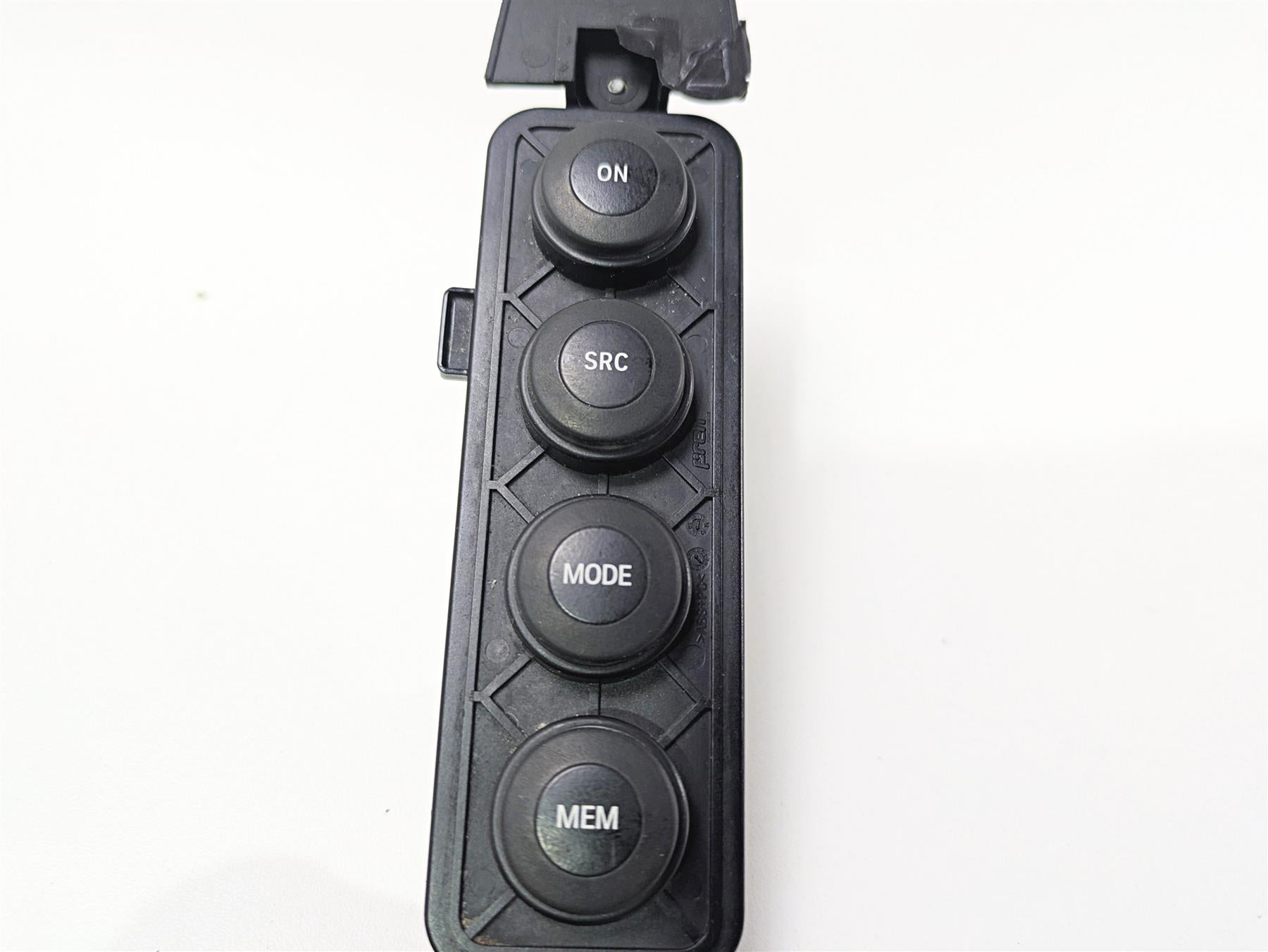 2016 BMW R1200RT K52 Radio Audio Side Control Button Knob Panel 65147727885 {{ shop.shopifyCountryName }} - Mototech271