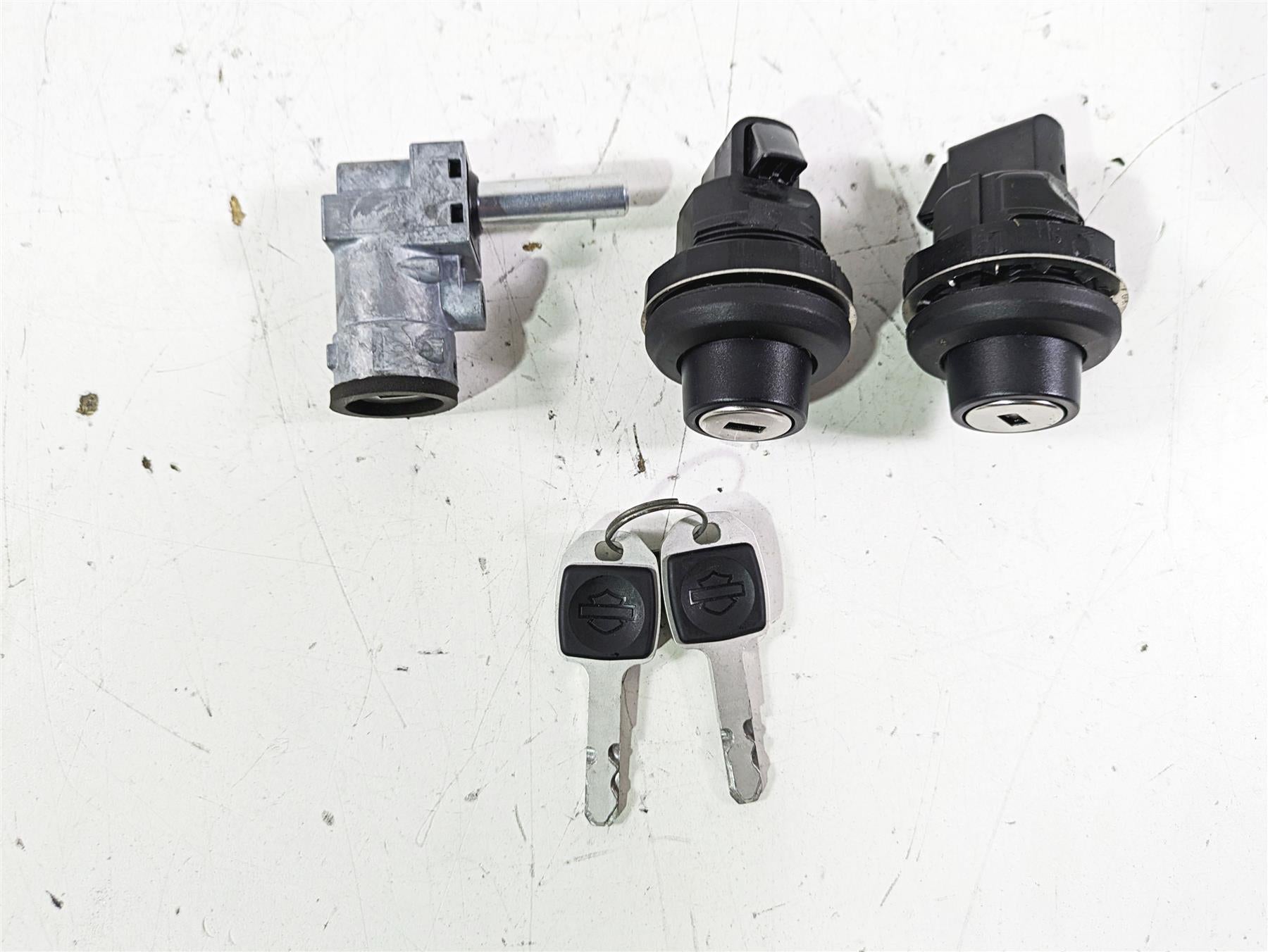 2019 Harley FLHCS Softail Heritage Keys Fork & Saddlebag Lock Set 