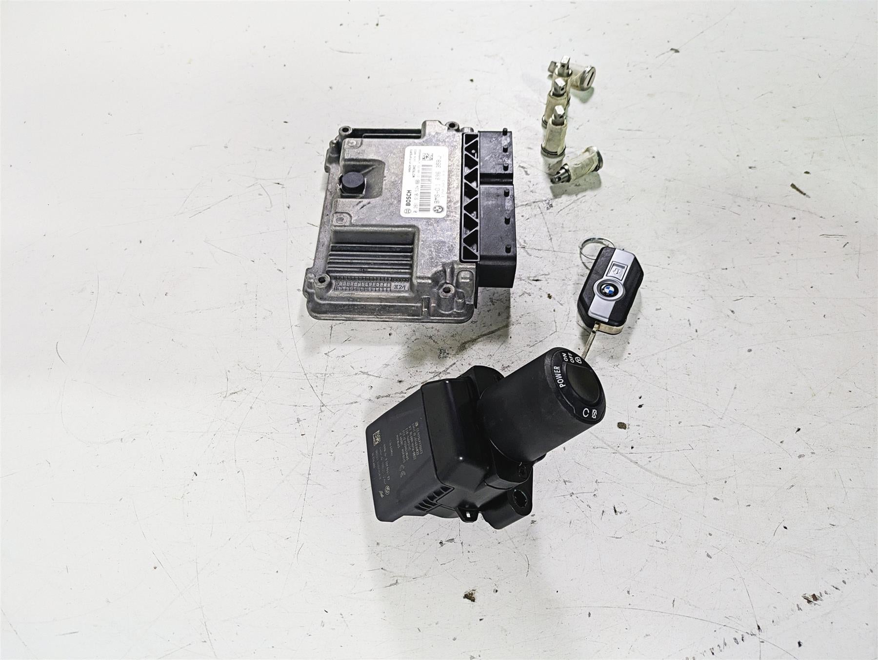 2022 BMW R1250 RT K052 Cdi Ecu Ecm Ignition Switch Key Lock Set 13611696358 {{ shop.shopifyCountryName }} - Mototech271