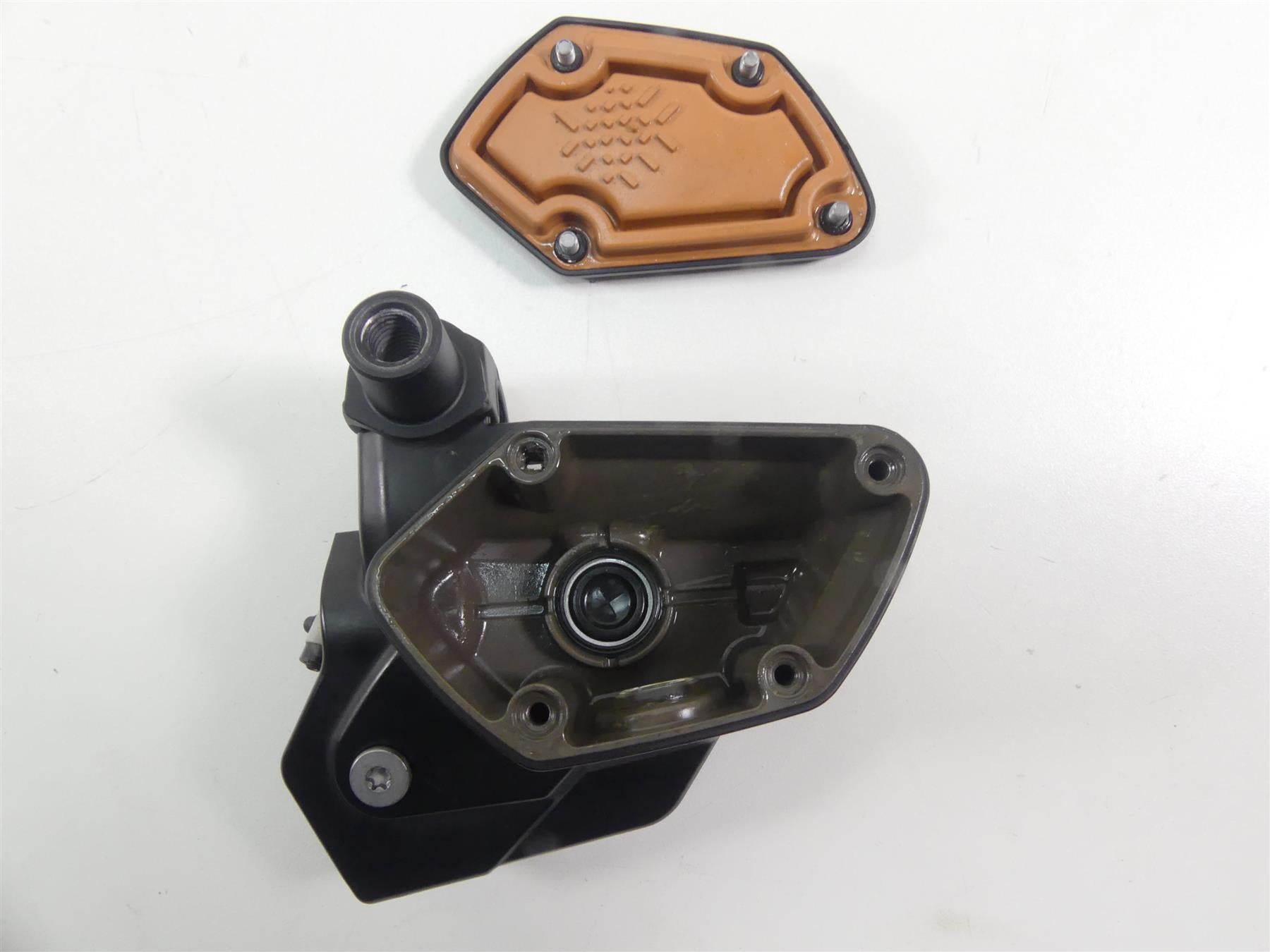 2016 BMW R nineT R9T K21 Front Brake Master Cylinder 32728559604 {{ shop.shopifyCountryName }} - Mototech271