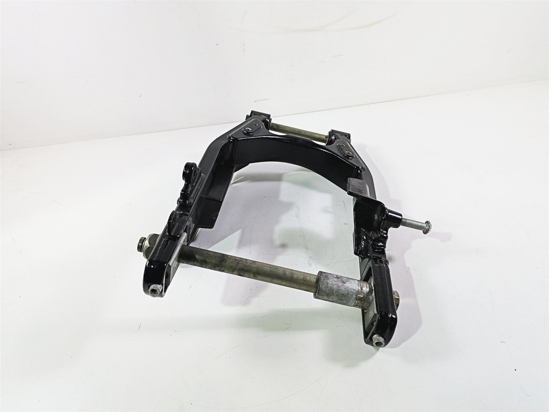 2016 Harley FXDL Dyna Low Rider Rear Swingarm & Belt Guards 47820-10 {{ shop.shopifyCountryName }} - Mototech271