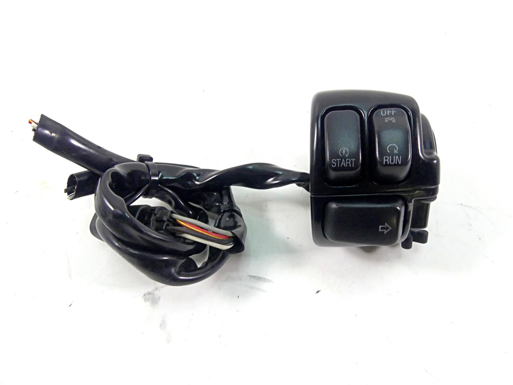 2015 Harley VRSCF Muscle V-Rod Right Hand Control Switch - Read 71684-06A {{ shop.shopifyCountryName }} - Mototech271