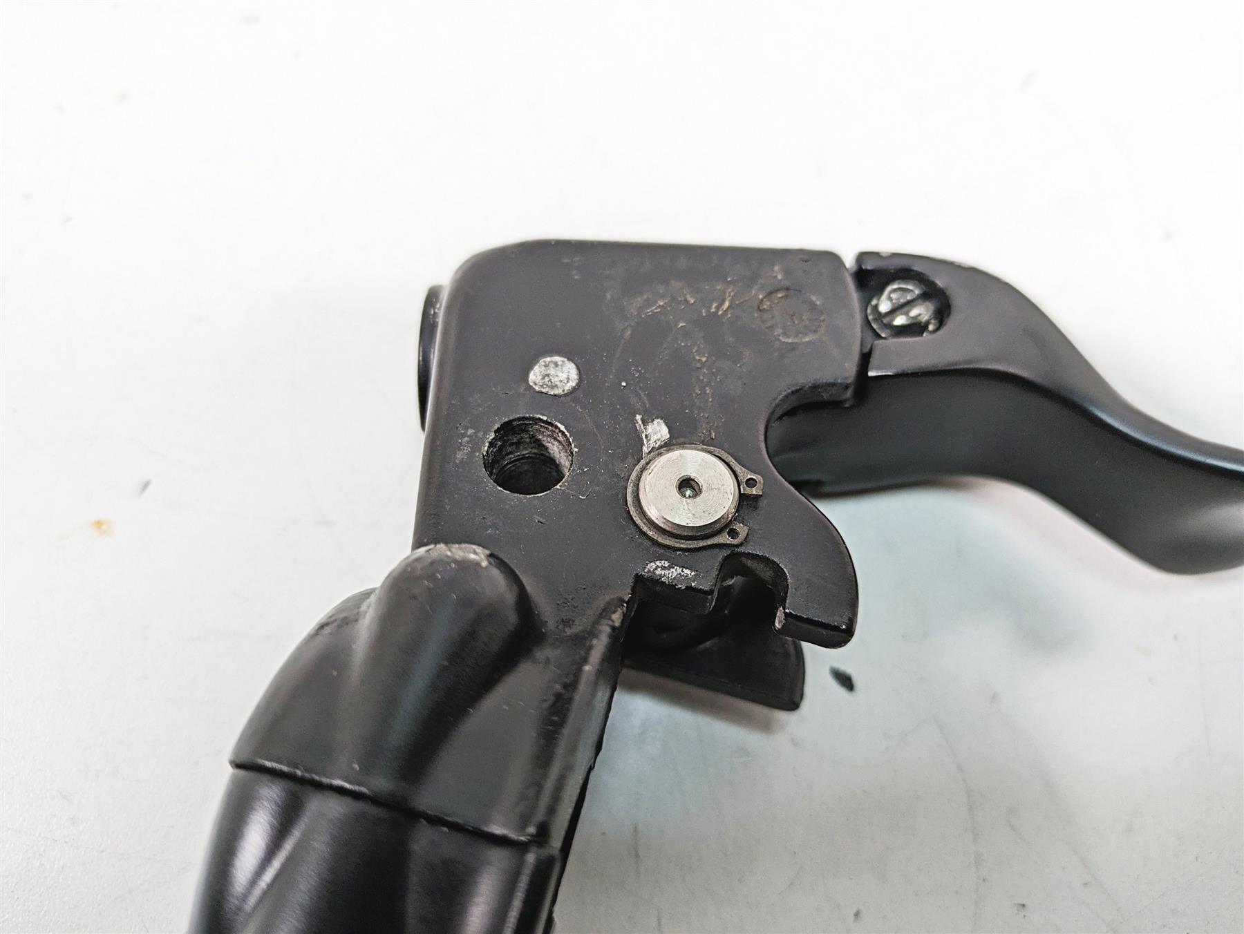 2009 Harley Softail FLSTSB Cross Bones Clutch Perch & Lever 45015-96 {{ shop.shopifyCountryName }} - Mototech271