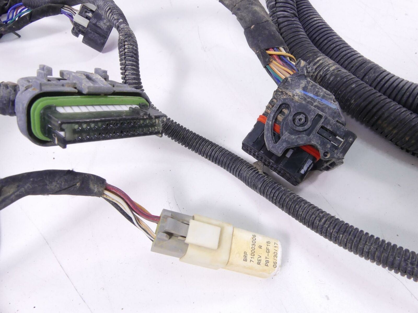 2018 Can-Am Maverick 1000R XMR Main Wiring Harness -No Cuts 710005674 {{ shop.shopifyCountryName }} - Mototech271