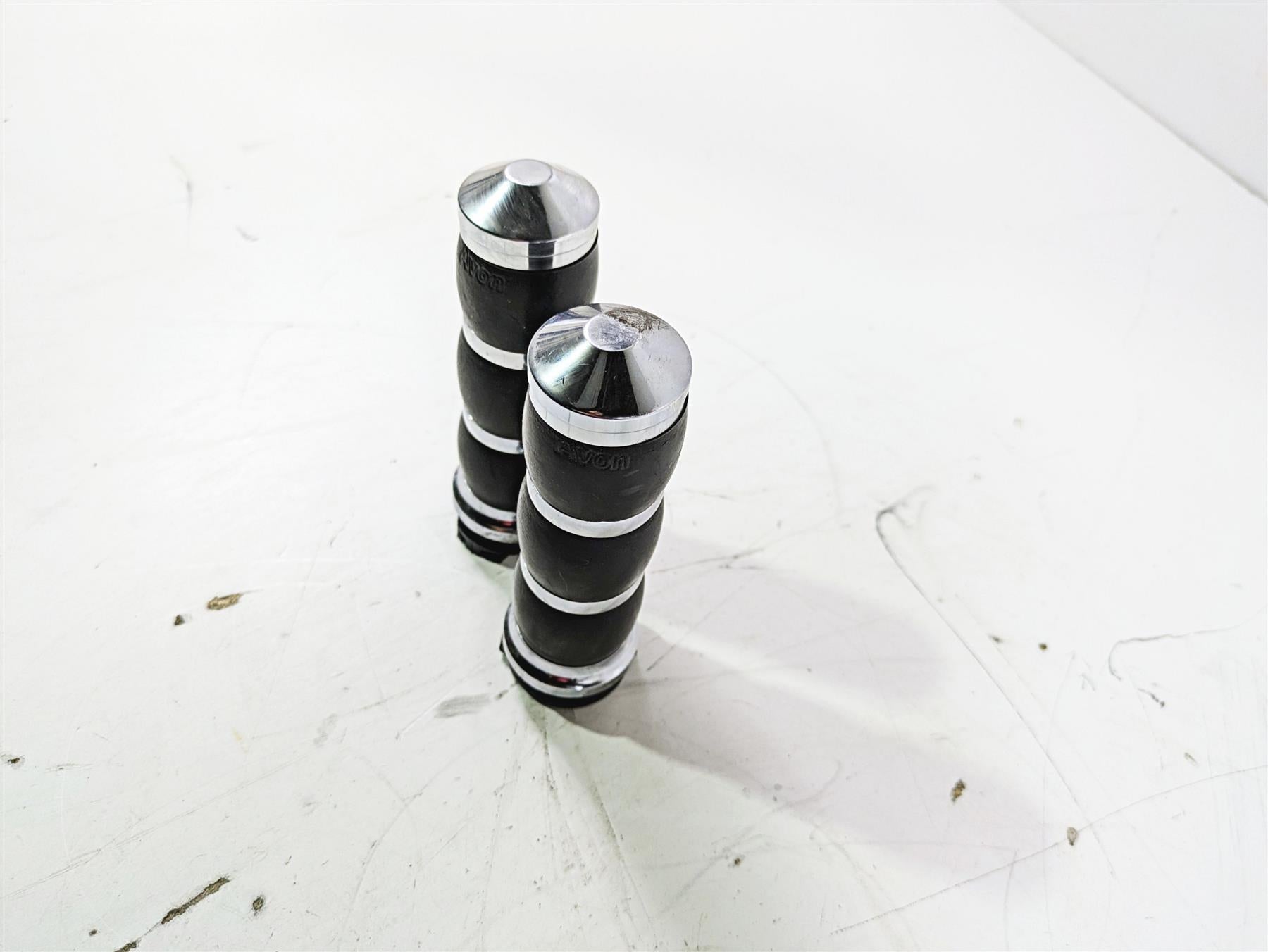 2005 Harley Softail FLSTSCI Heritage Springer Avon Air Cushion Grip Set AIR-90 {{ shop.shopifyCountryName }} - Mototech271