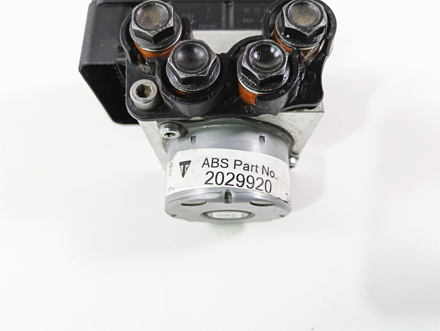 2024 Triumph Tiger 900 GT Abs Brake Pump Unit Module T2029921 T2029920 {{ shop.shopifyCountryName }} - Mototech271