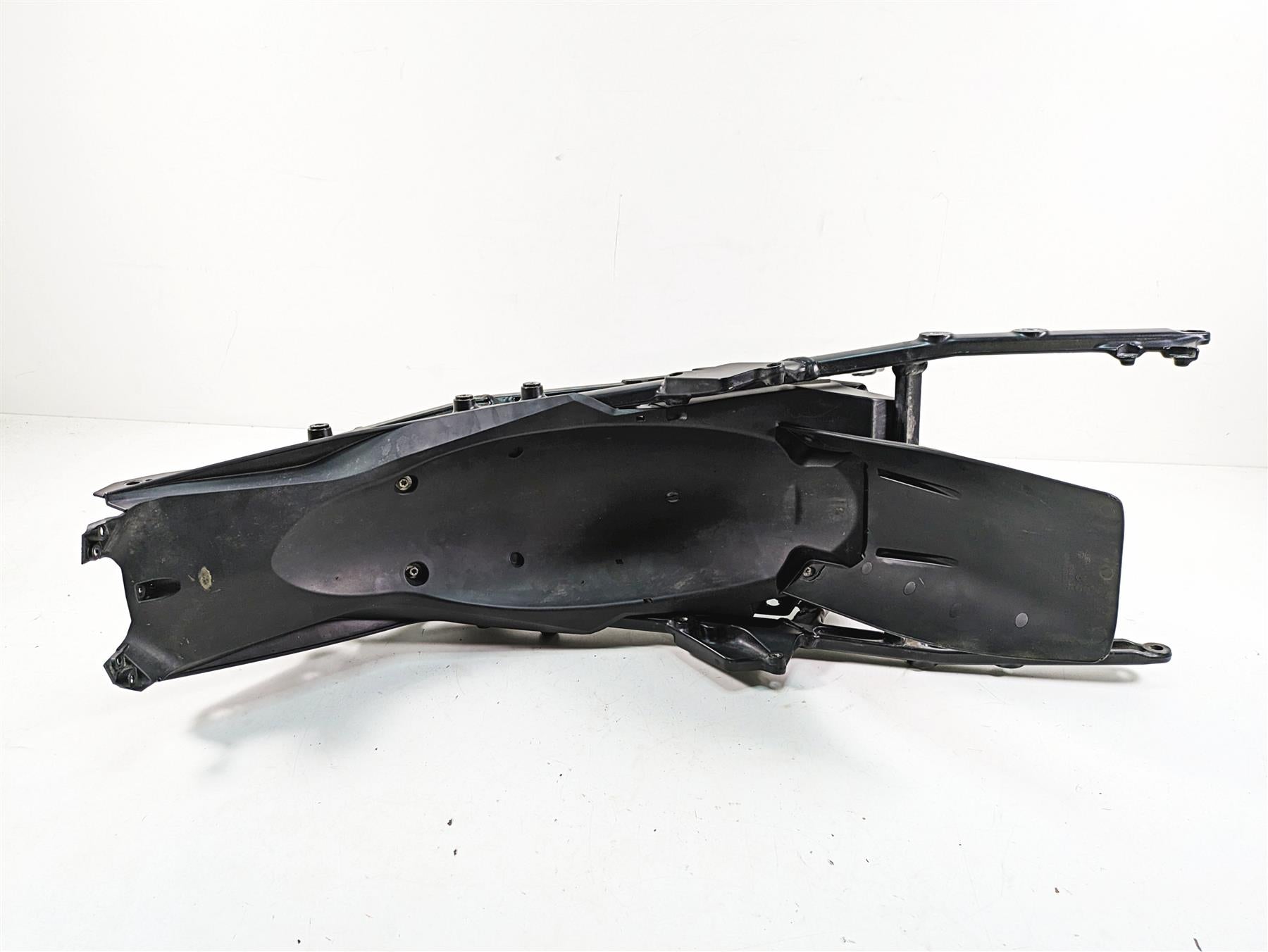 2018 KTM 1090 Adventure R Straight Subframe & Inner Fender 6030300200033 {{ shop.shopifyCountryName }} - Mototech271