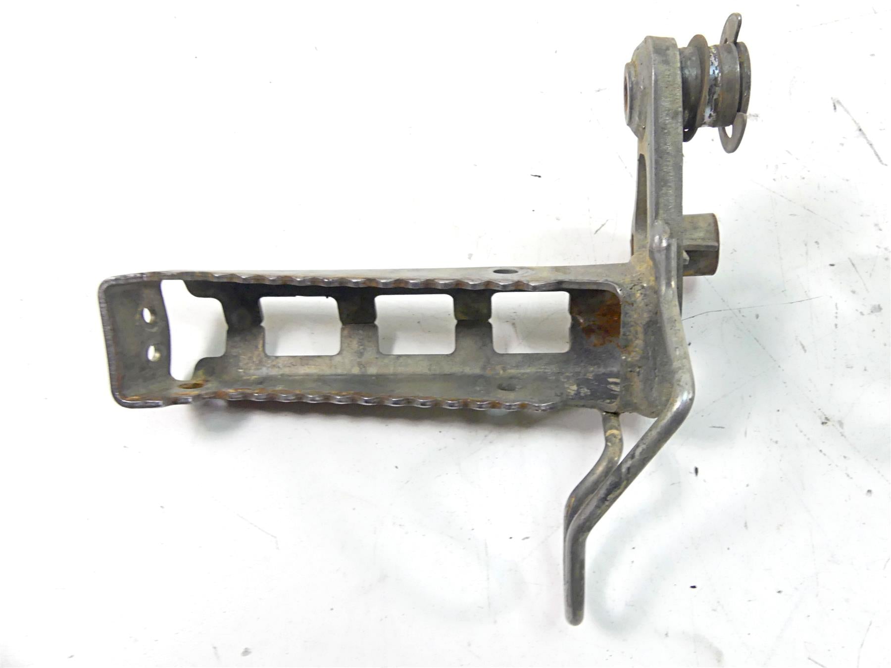 2017 Yamaha YFM Raptor 700R SE Foot Peg Rest Set 1PE-F7411-00-00 1PE-F7421-00-00 {{ shop.shopifyCountryName }} - Mototech271
