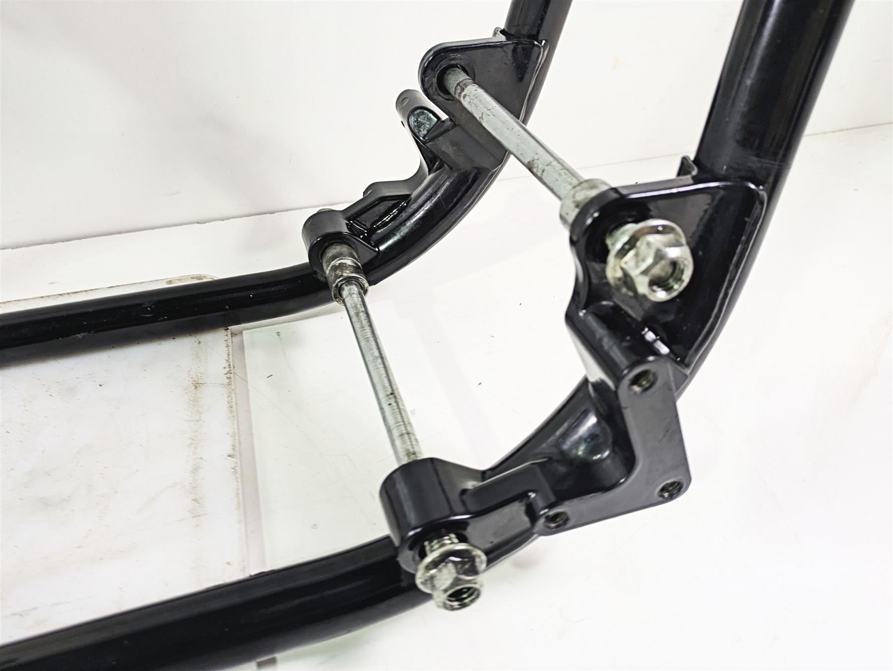 2004 Harley Softail FLSTF Fat Boy Straight Main Frame Chassis With Salvage Texas Title 47008-00C {{ shop.shopifyCountryName }} - Mototech271