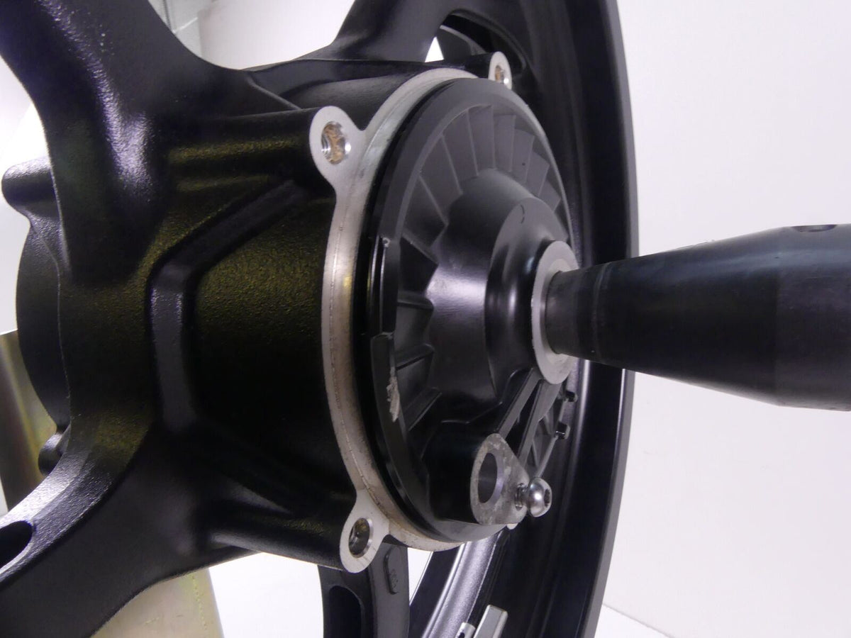 2019 Yamaha VMX17 V-Max 1700 Straight Front Wheel Rim 18x3.5 2S3-25168-00-98 {{ shop.shopifyCountryName }} - Mototech271