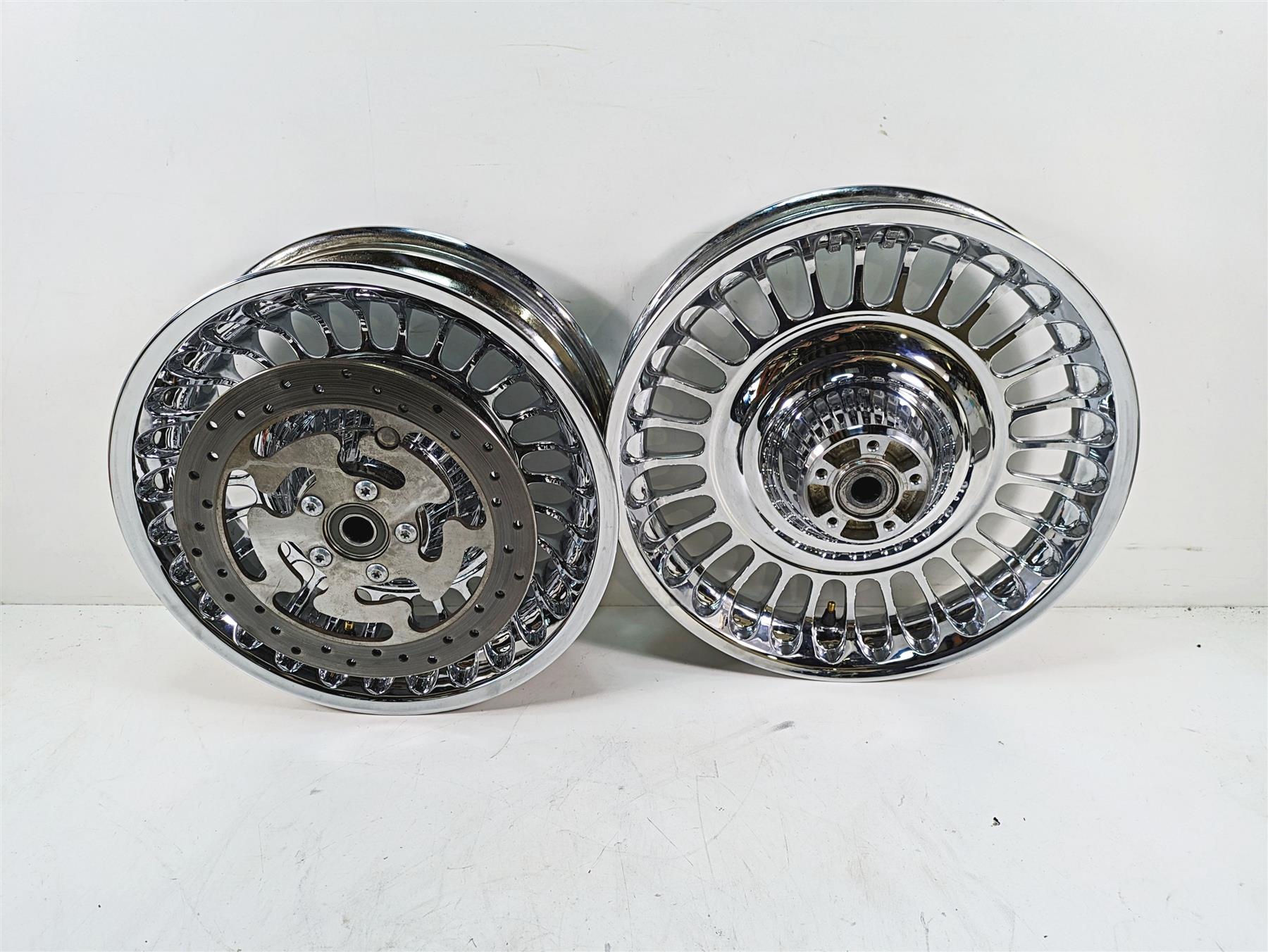 2010 Harley Touring FLHTCU Electra Glide Front Rear Chrome Wheel Set 43300161 {{ shop.shopifyCountryName }} - Mototech271