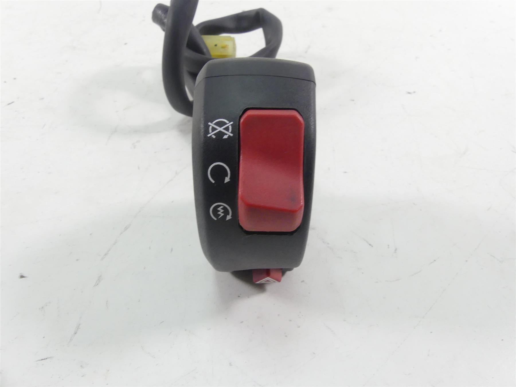 2017 Triumph Thruxton 1200R Right Hand Start Kill Control Switch T2043529 {{ shop.shopifyCountryName }} - Mototech271