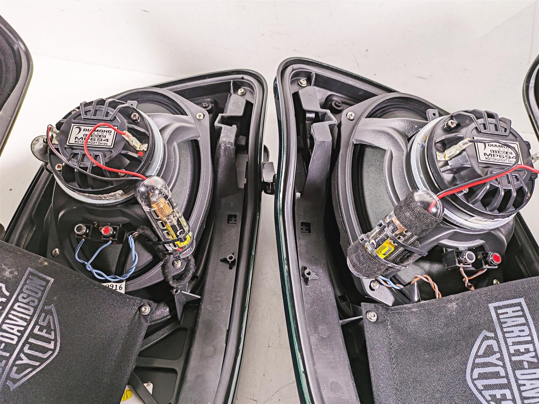 2015 Harley Touring FLHXS Street Glide Saddlebag Boom Audio Speaker Set 90200412 {{ shop.shopifyCountryName }} - Mototech271
