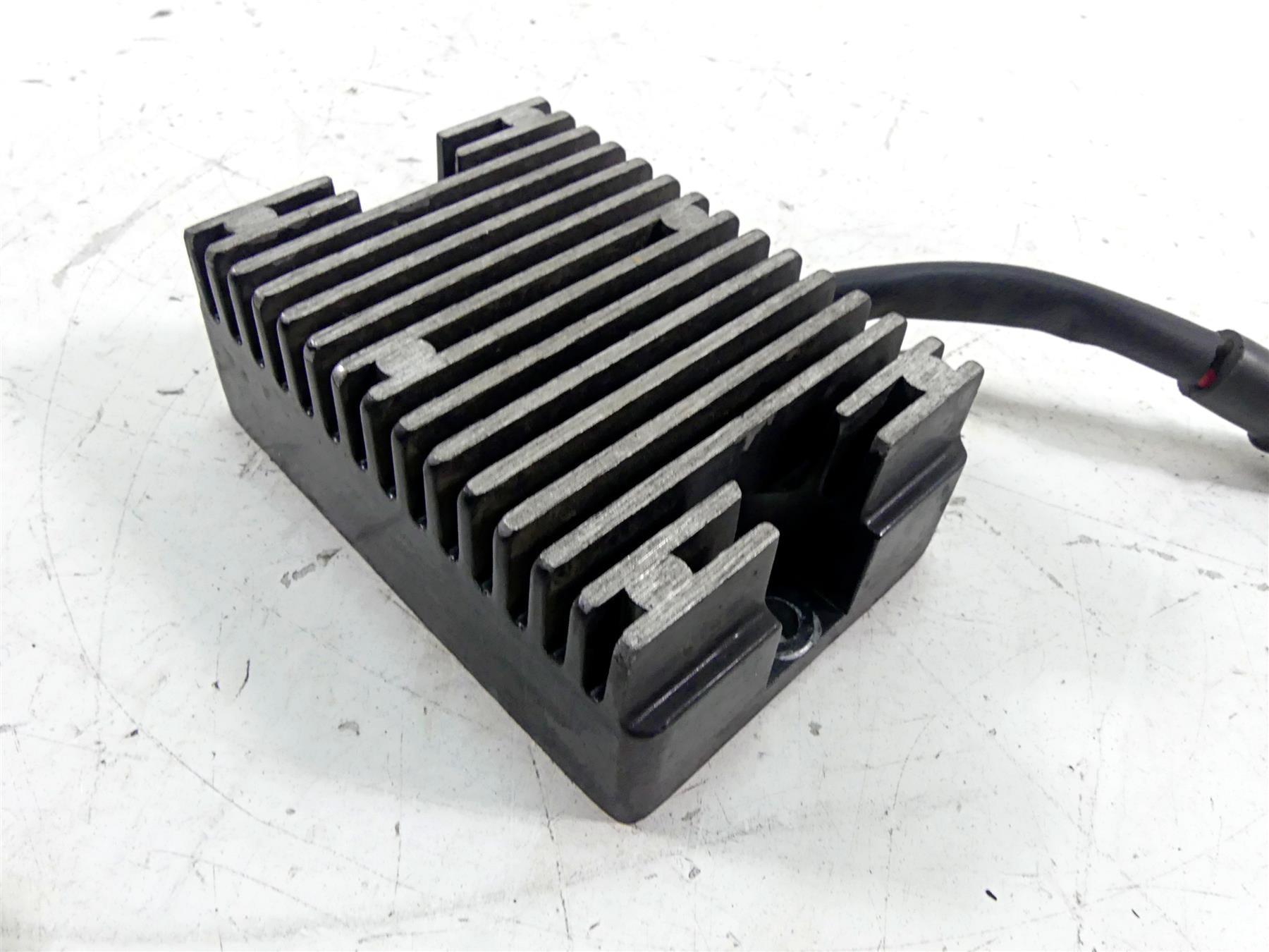 1979 Harley Sportster XLS1000 Roadster Rectifier Voltage Regulator 74504-78 {{ shop.shopifyCountryName }} - Mototech271