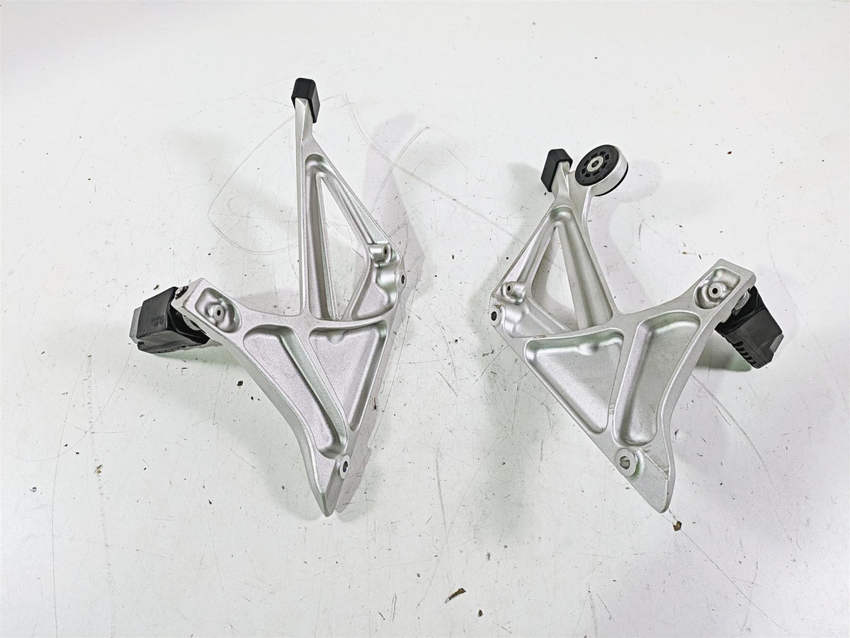 2014 BMW R1200 RT RTW K52 Passenger Footpeg Set 46718534789 46718534790 {{ shop.shopifyCountryName }} - Mototech271