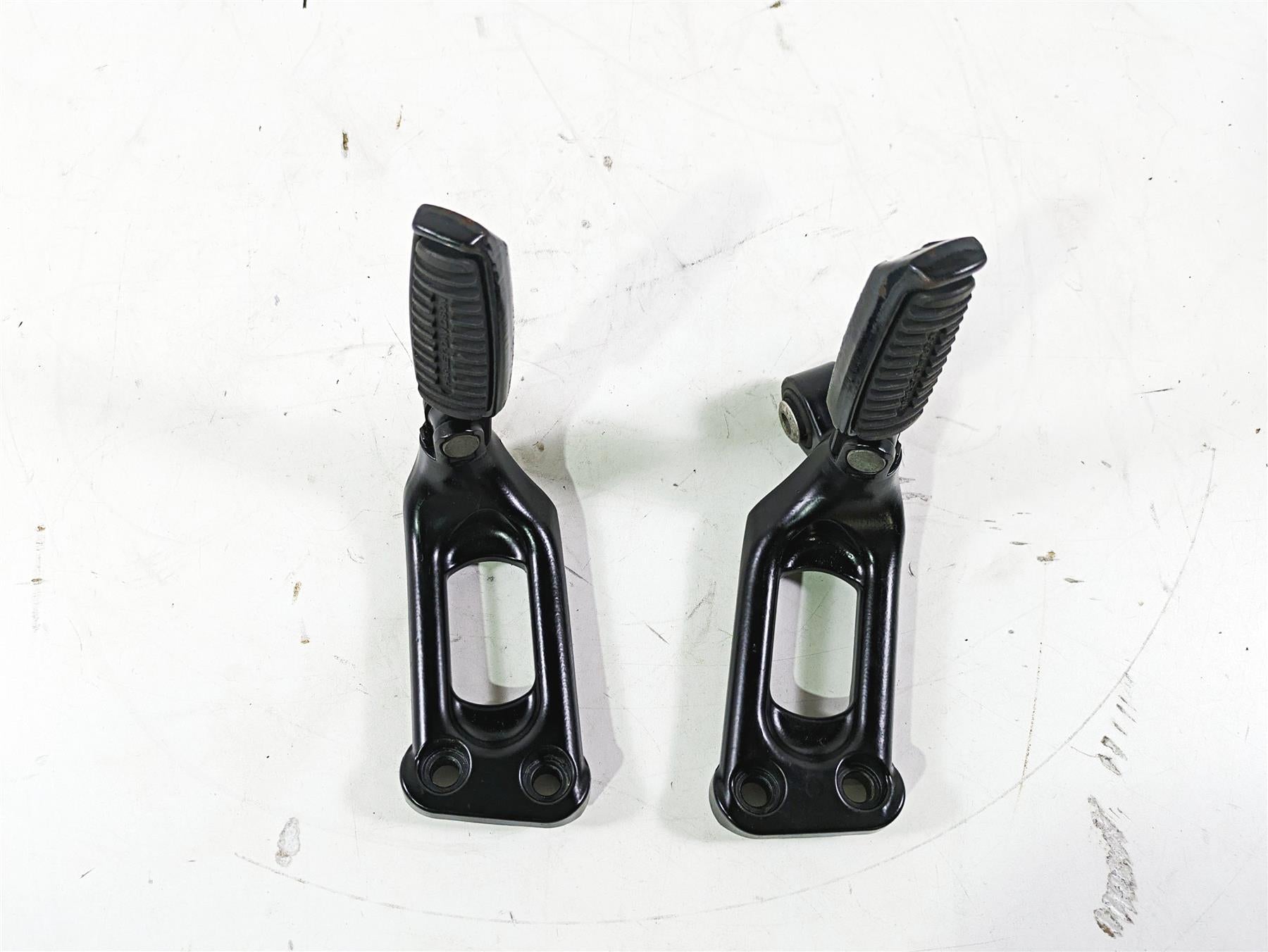 2013 Harley VRSCDX Night Rod Sp Rear Passenger Footpeg Set L 51723-07 R 51722-07 {{ shop.shopifyCountryName }} - Mototech271