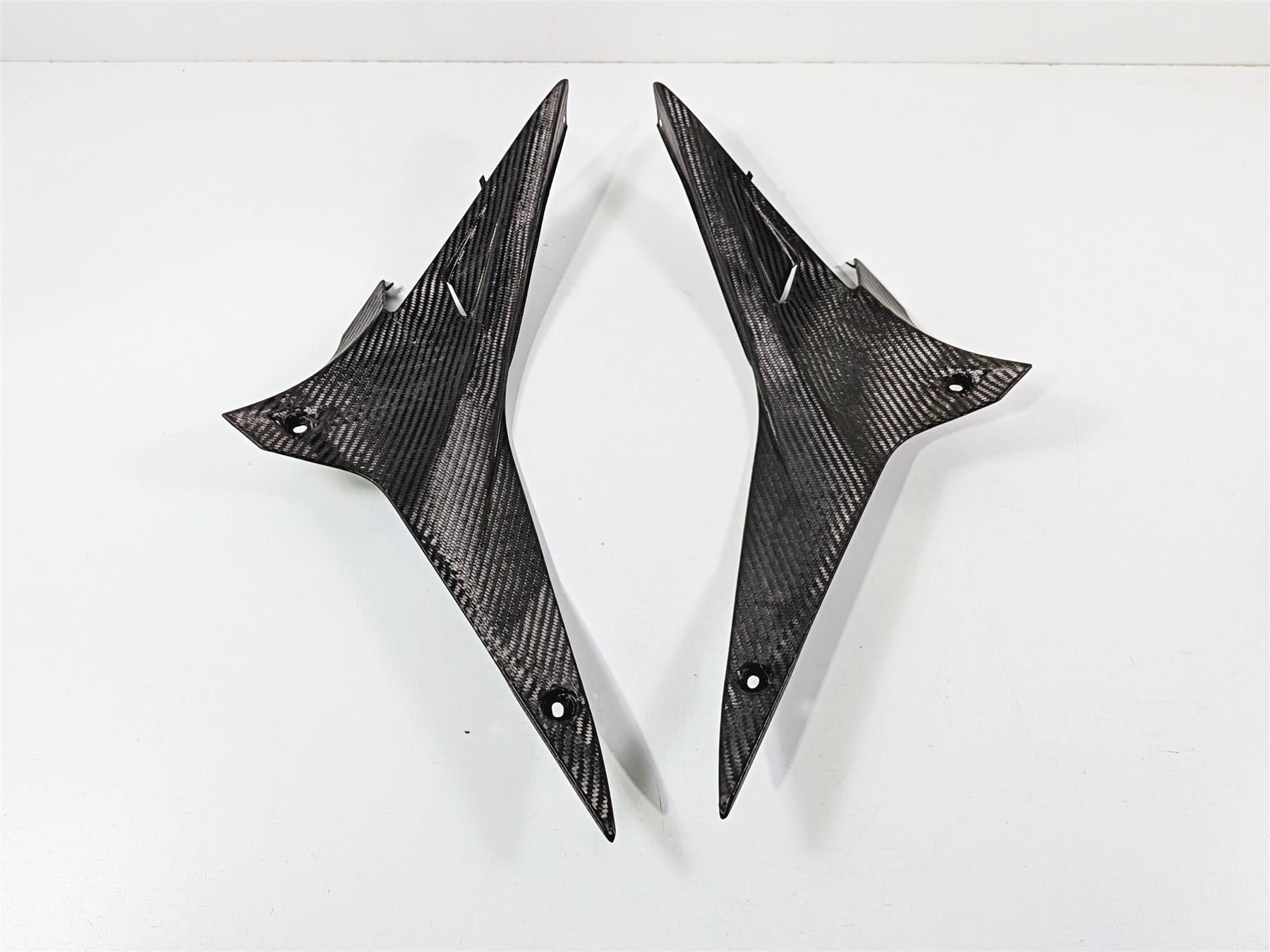 2014 Aprilia RSV4 RR Factory Left Right Leg Carbon Fiber Cover Set 890966 890967 {{ shop.shopifyCountryName }} - Mototech271