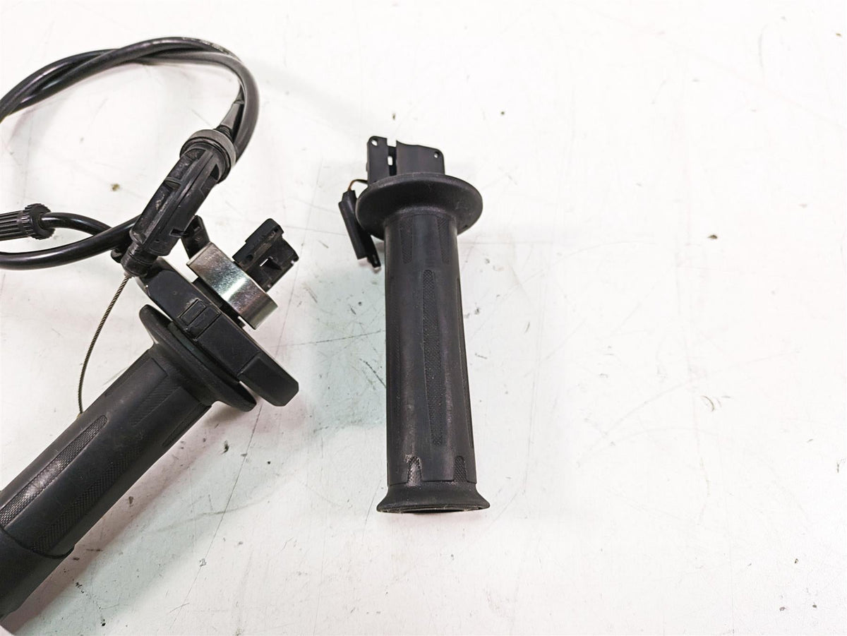 2007 BMW R1200GS K255 Adv Heated Hand Grips Throttle Cable Set 61317727067 {{ shop.shopifyCountryName }} - Mototech271