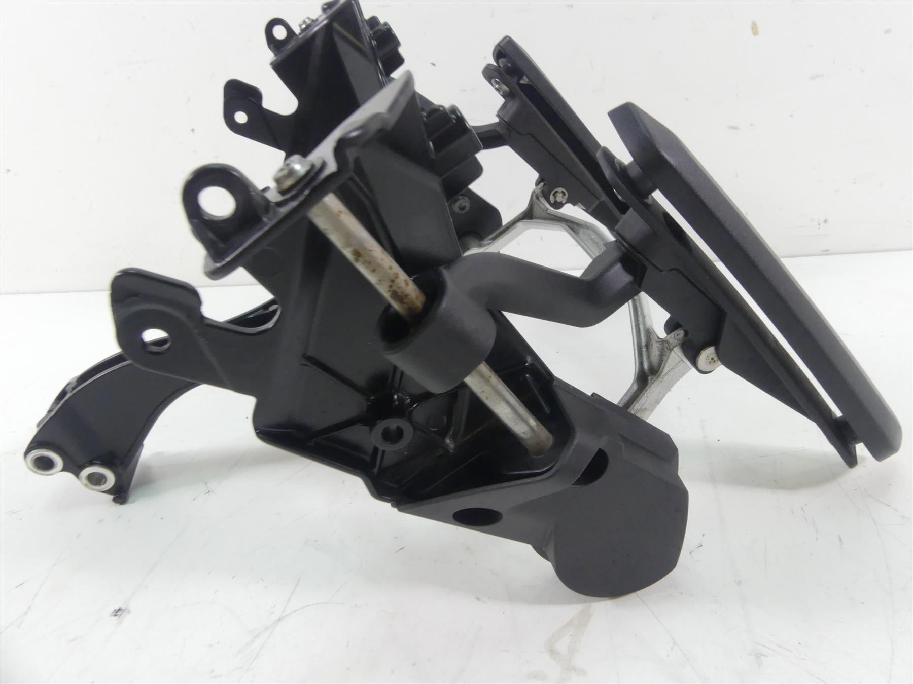 2017 BMW R1200GS GSW K50 Front Windshield Adjustment Stay Mount 46638561351 {{ shop.shopifyCountryName }} - Mototech271