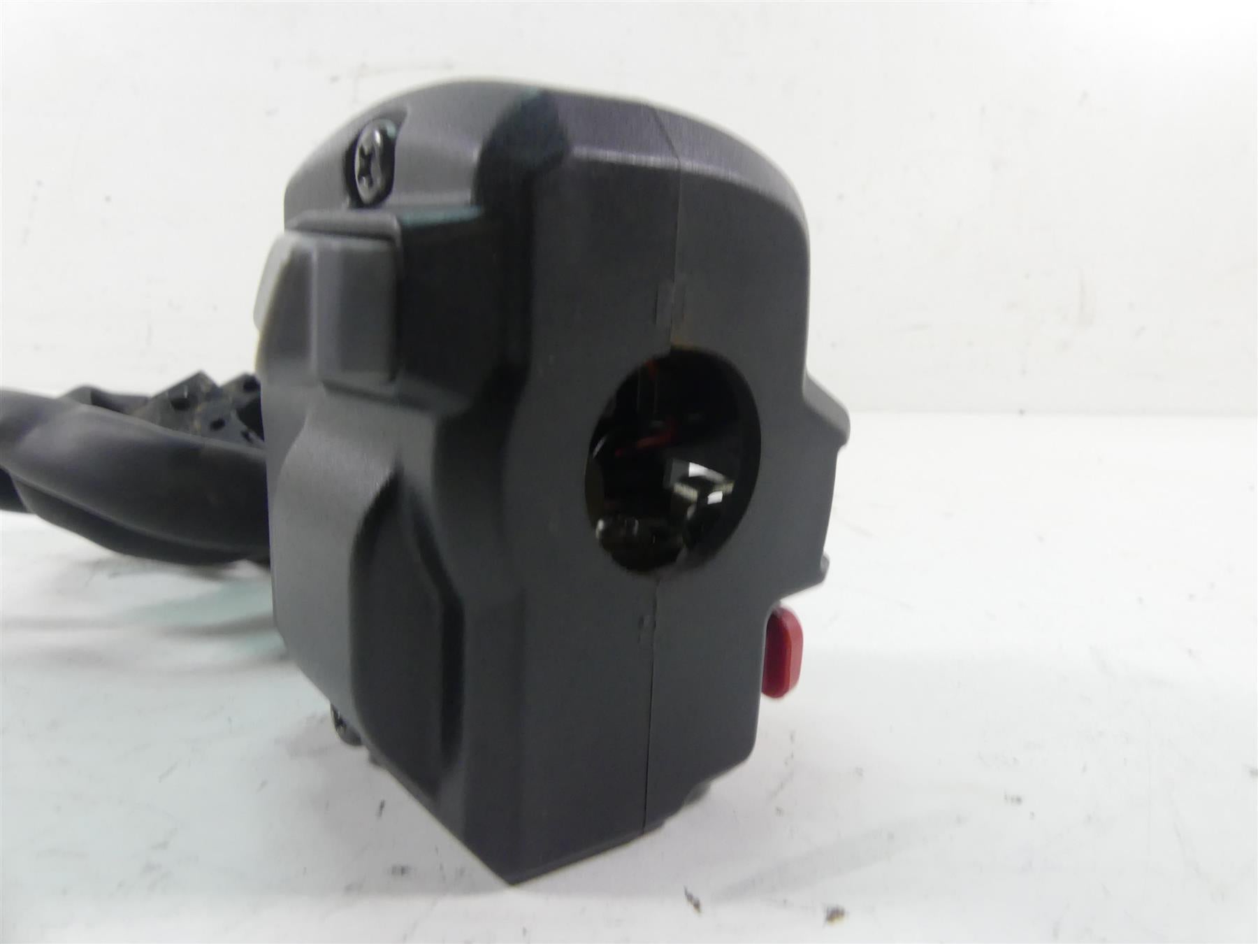 2017 Triumph Thruxton 1200 R Left Turn Signal Lights Control Switch T2043437 {{ shop.shopifyCountryName }} - Mototech271