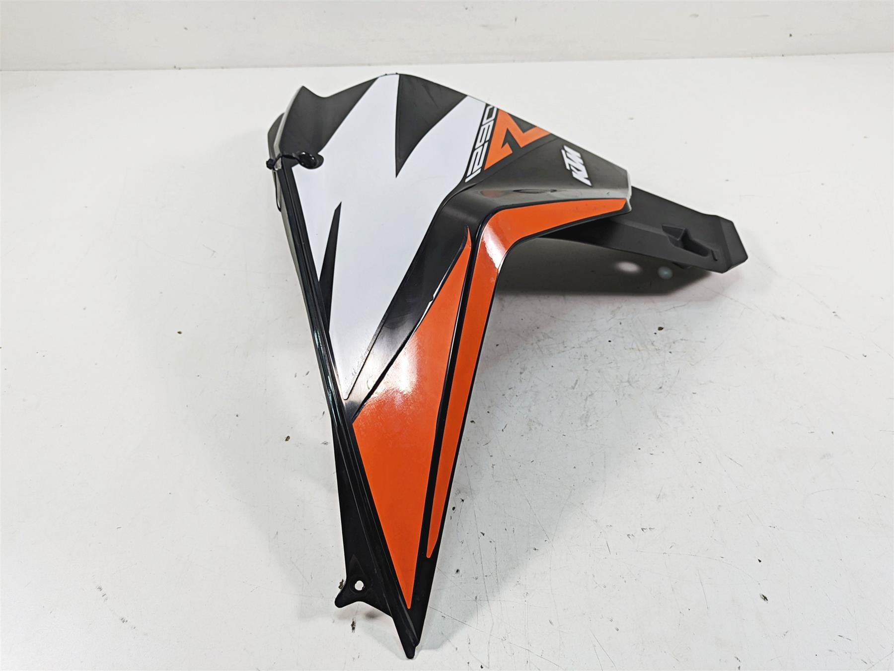 2020 KTM 1290 Super Adventure R Right Tank Fairing Cover Set -Read 6070810300033 {{ shop.shopifyCountryName }} - Mototech271