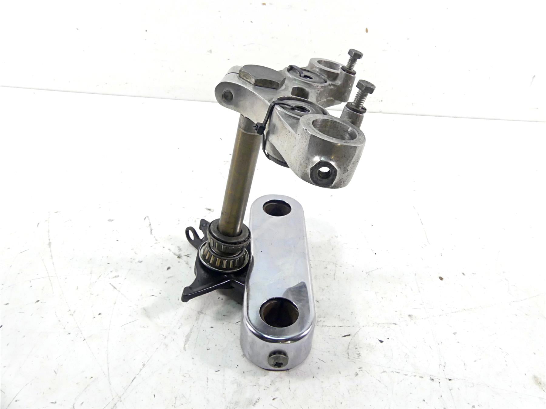 1979 Harley Sportster XLS1000 Roadster Upper & Lower Triple Tree 35mm 45703-78 {{ shop.shopifyCountryName }} - Mototech271