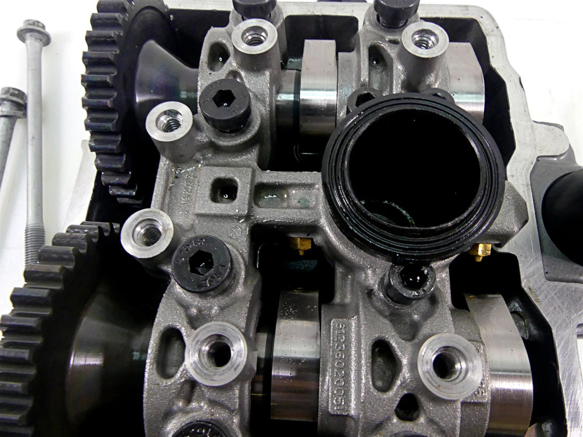 2016 KTM 1290 Super Duke R Front Cylinder Head & Camshaft Set 6133602010024 {{ shop.shopifyCountryName }} - Mototech271