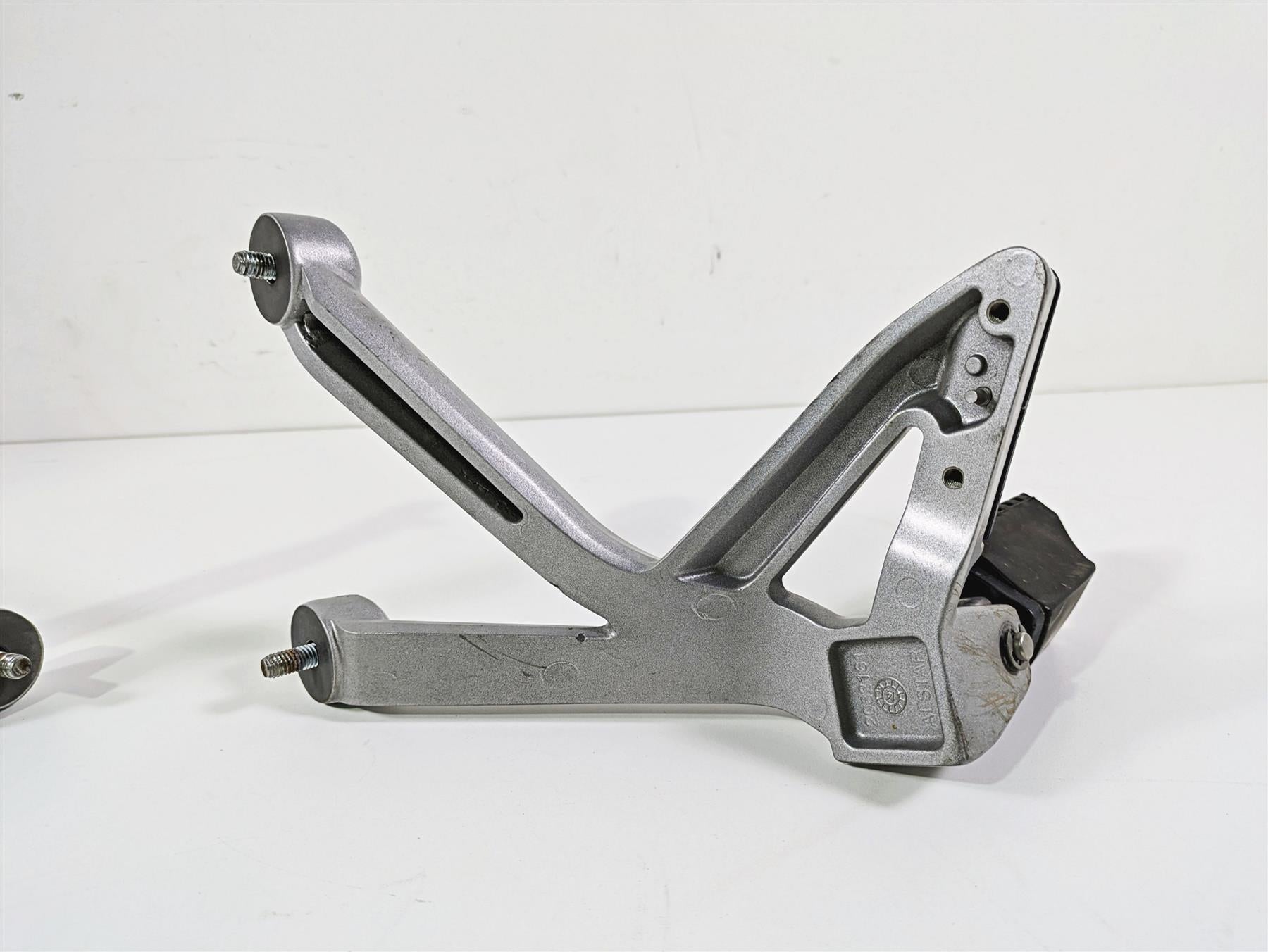 2015 Triumph Tiger Explorer XC Rear Passenger Footpeg Rest Set T2082161 T2082162 {{ shop.shopifyCountryName }} - Mototech271