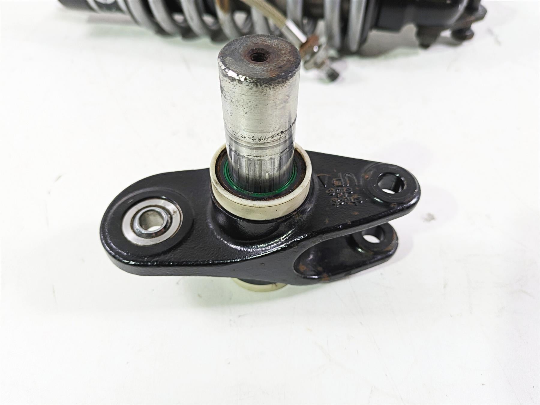 2018 Indian Chieftain Limited Fox Rear Shock Damper & Linkage 1019402 1543839 {{ shop.shopifyCountryName }} - Mototech271