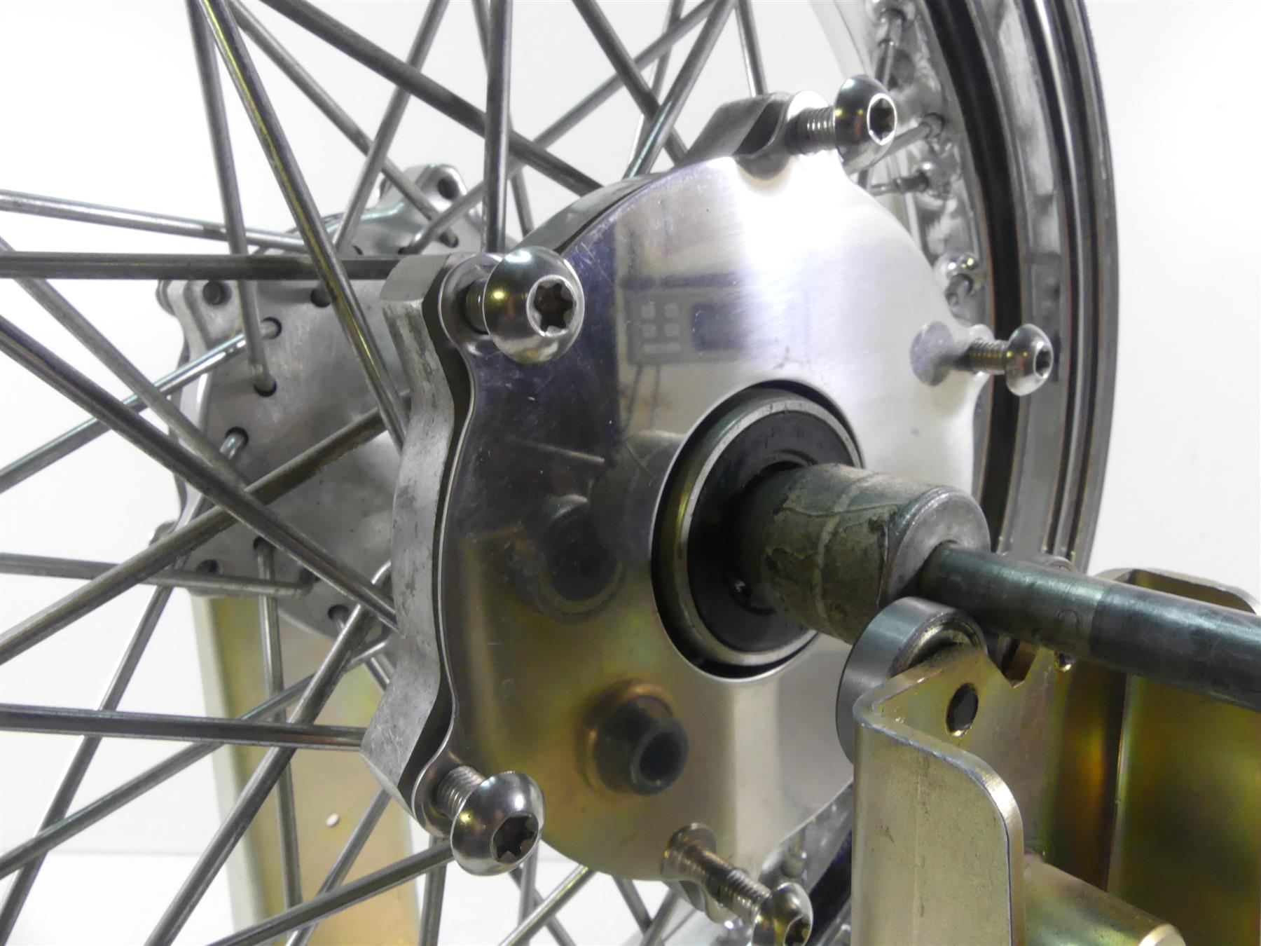 2002 Yamaha XVS1100 V-Star Nice Chrome Spoke Front Wheel Rim 16x3 5EL-25111-00 {{ shop.shopifyCountryName }} - Mototech271