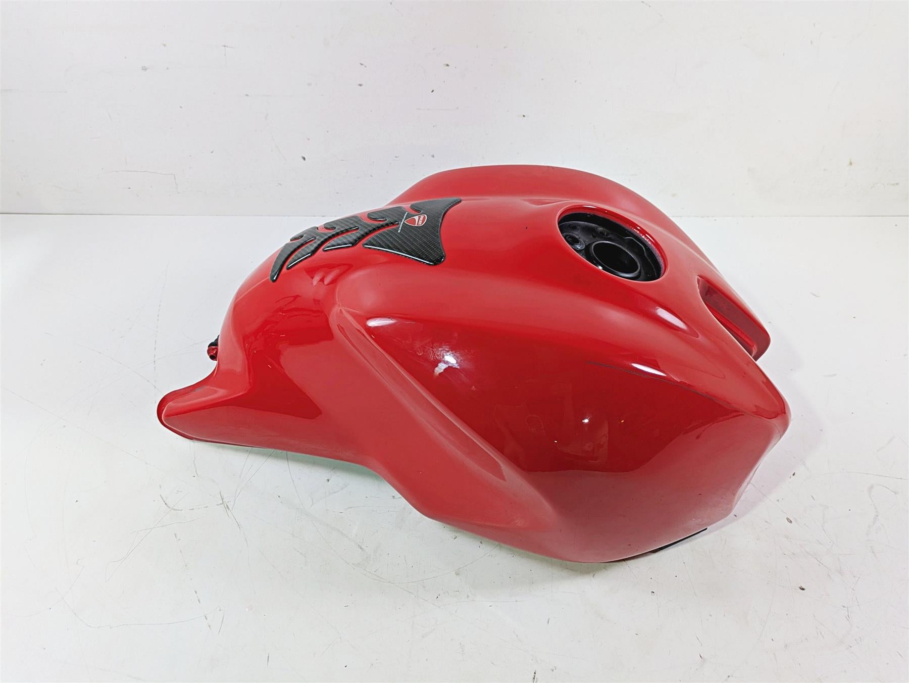 2016 Ducati Monster 1200 S Fuel Gas Petrol Tank - Clean - No Dents 58612001C {{ shop.shopifyCountryName }} - Mototech271