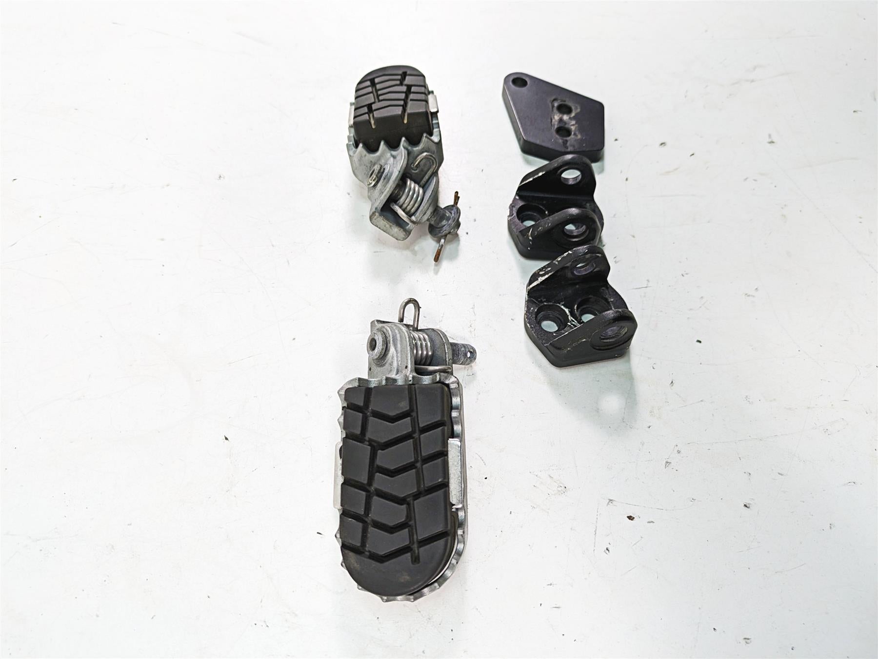 2018 KTM 1090 Adventure R Rider Footpegs Foot Peg Rest Set 60003040133 {{ shop.shopifyCountryName }} - Mototech271