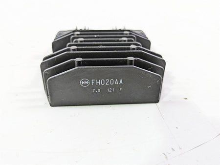 2019 Triumph Speed Triple RS 1050 Rectifier Voltage Regulator T1300675 FH020AA {{ shop.shopifyCountryName }} - Mototech271