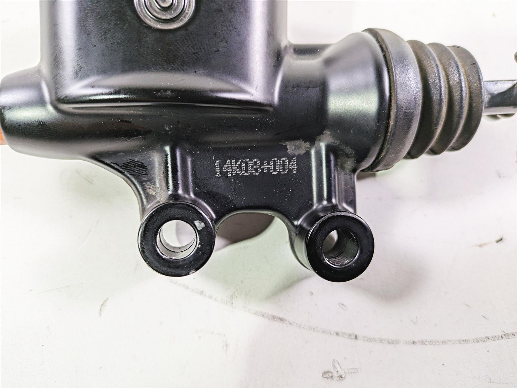 2015 Harley Touring FLHTKL E -Glide Low Rear Brake Master Cylinder 41700028A {{ shop.shopifyCountryName }} - Mototech271